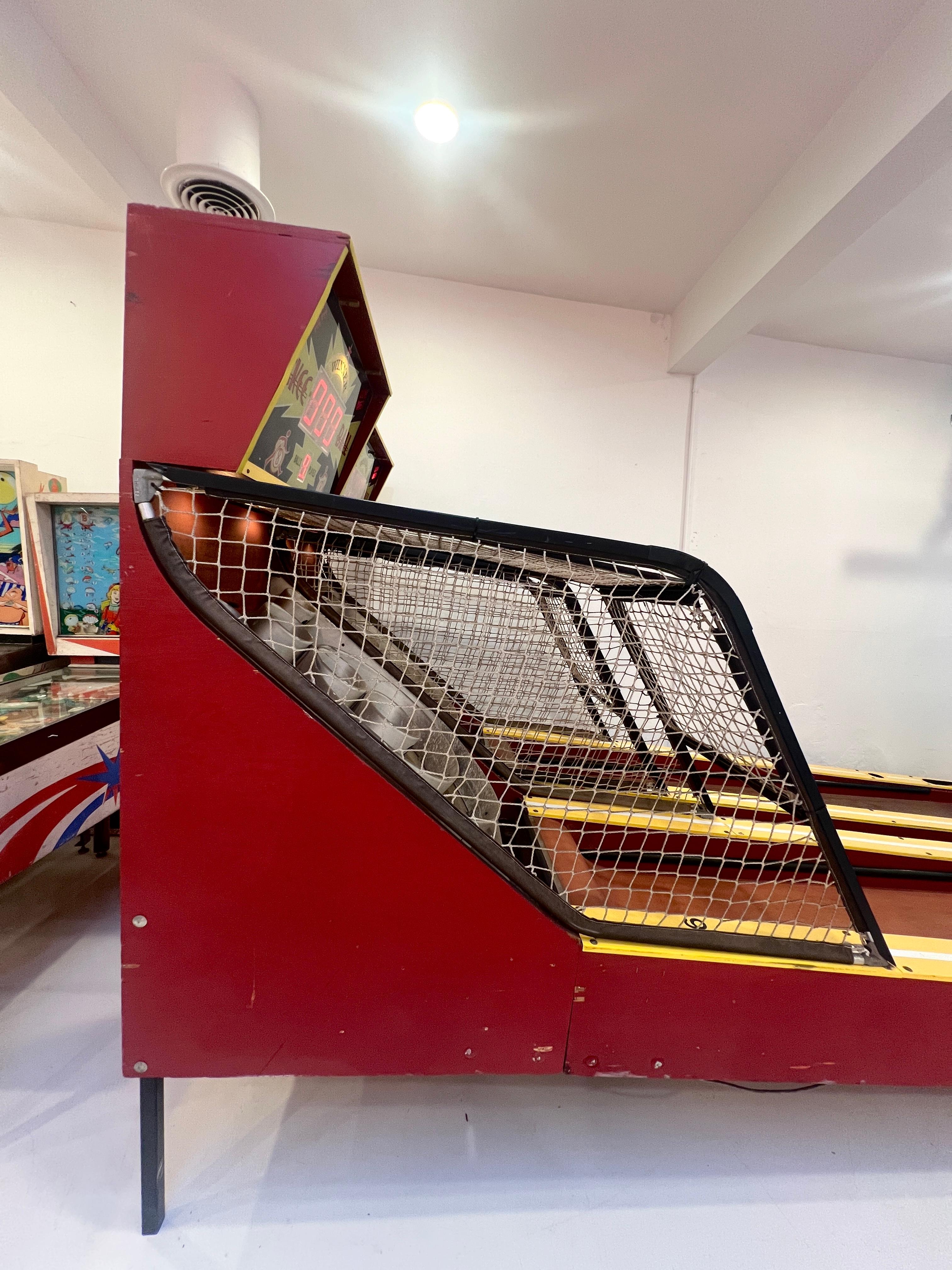 Machine d'arcade Skee Ball, années 1980 USA Bon état - En vente à Los Angeles, CA