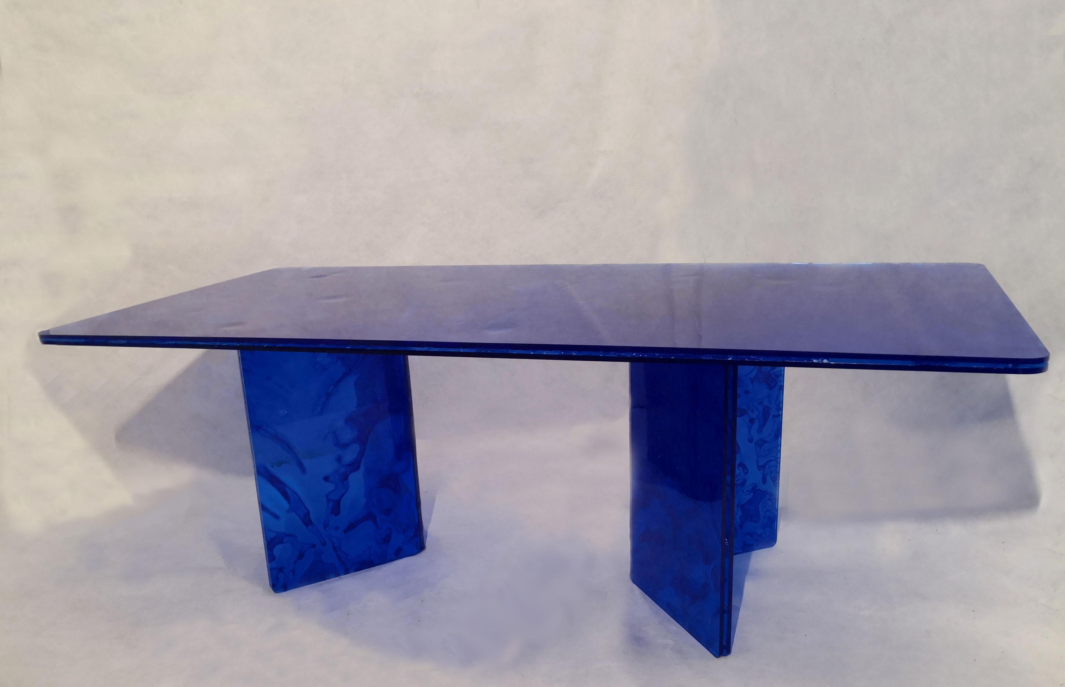 Modern Sketch Coffee Table Made in Acrylic Blue Design Roberto Giacomucci in 2022 For Sale