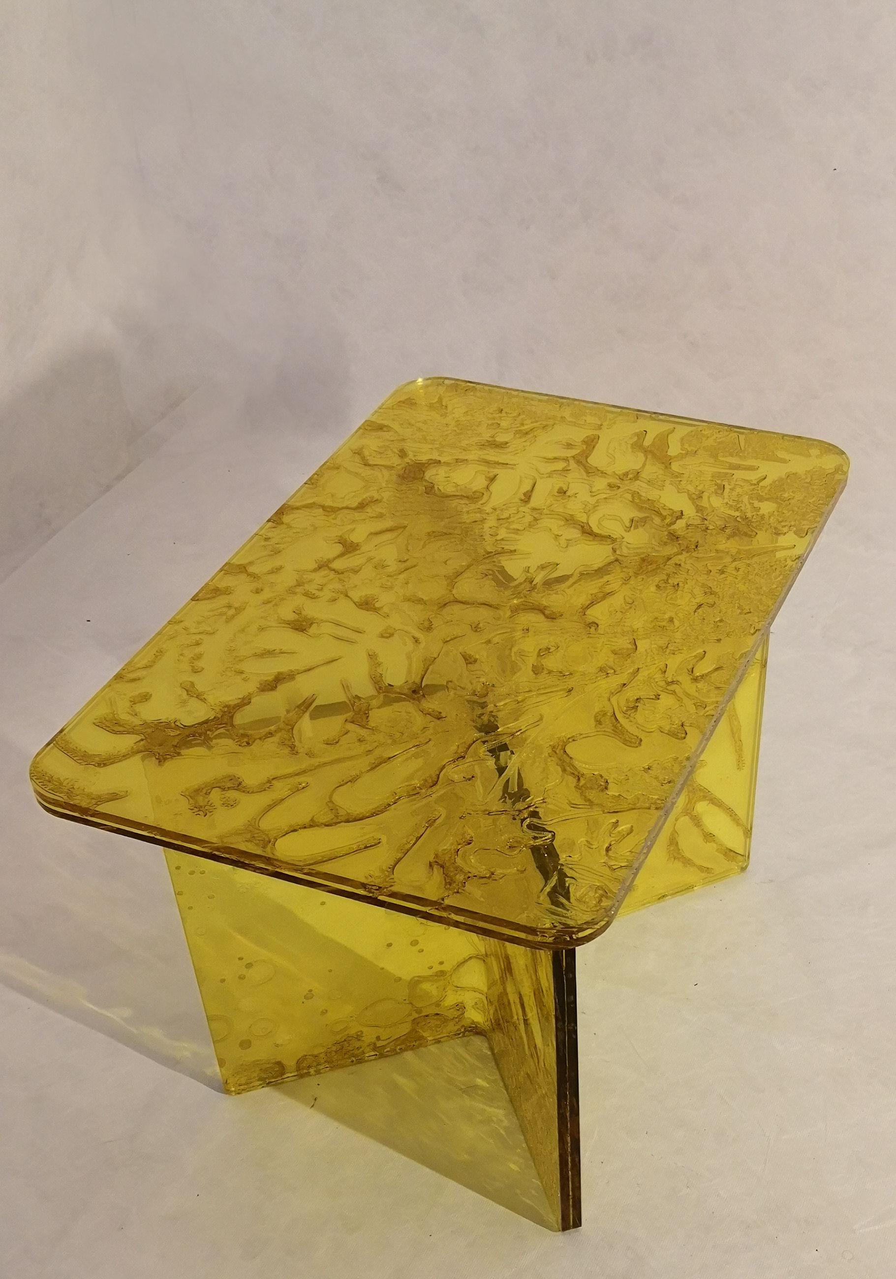 Sketch Coffee Table Made in Acrylic Design Roberto Giacomucci in 2021 In New Condition For Sale In ancona, IT
