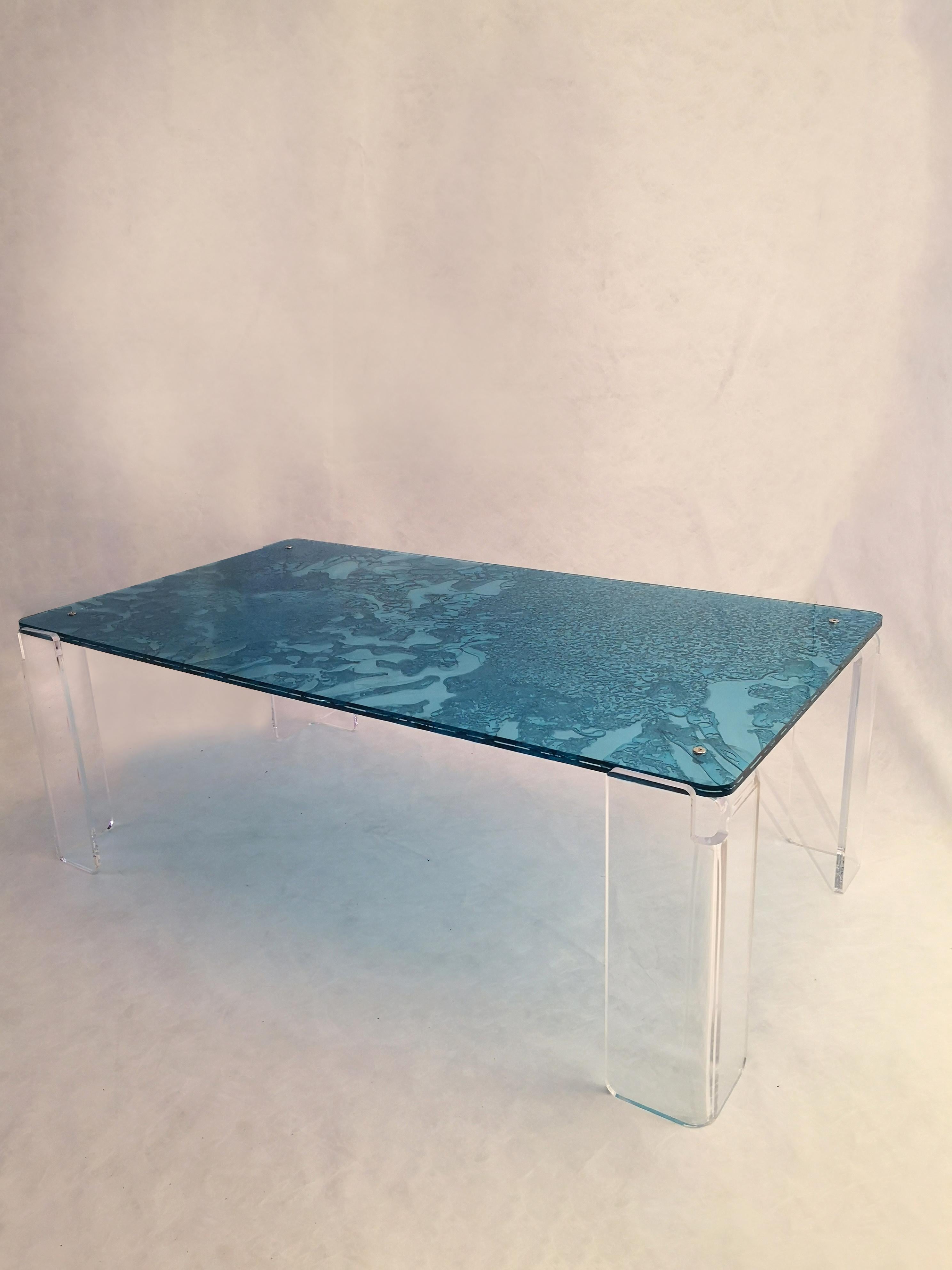 Modern Sketch Coffee Table Made in Acrylic Four Legs Design Roberto Giacomucci in 2022 For Sale