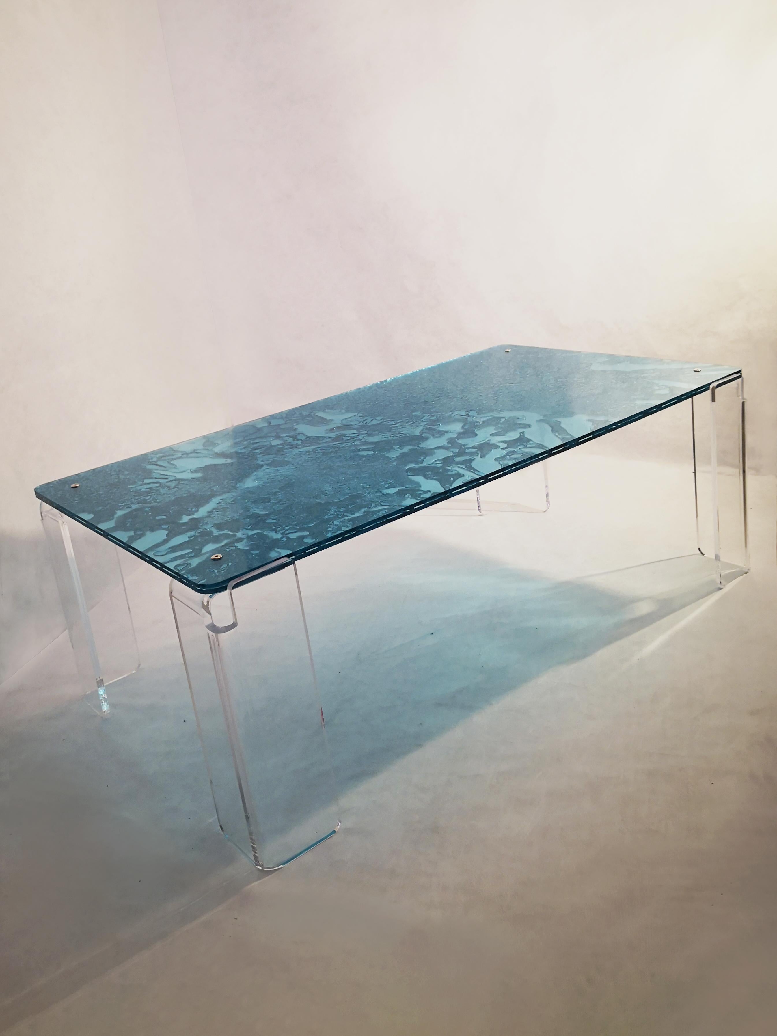 Contemporary Sketch Coffee Table Made in Acrylic Four Legs Design Roberto Giacomucci in 2022 For Sale