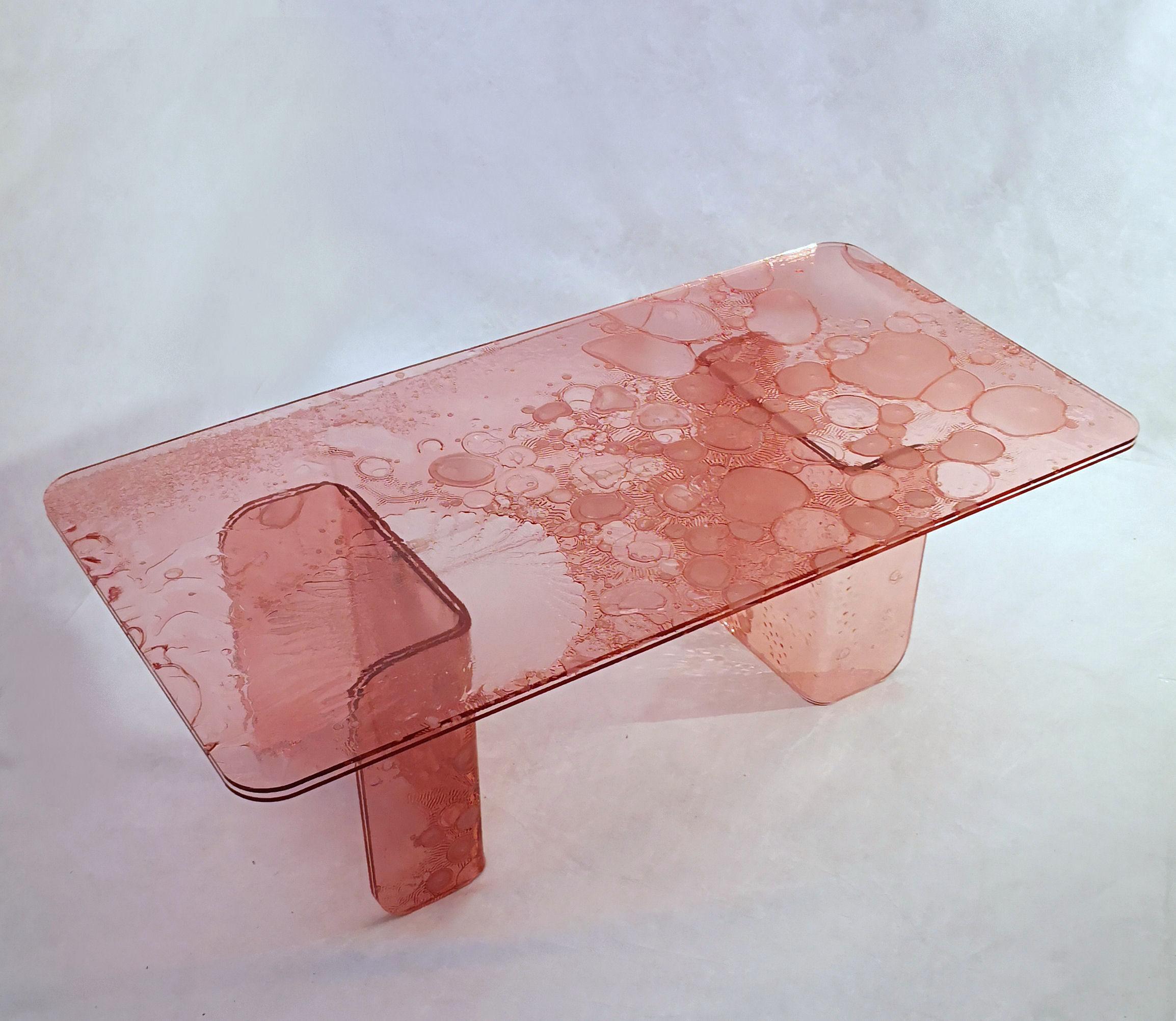 Machine-Made Sketch Coffee Table Made in Acrylic Pink Design Roberto Giacomucci in 2021 For Sale