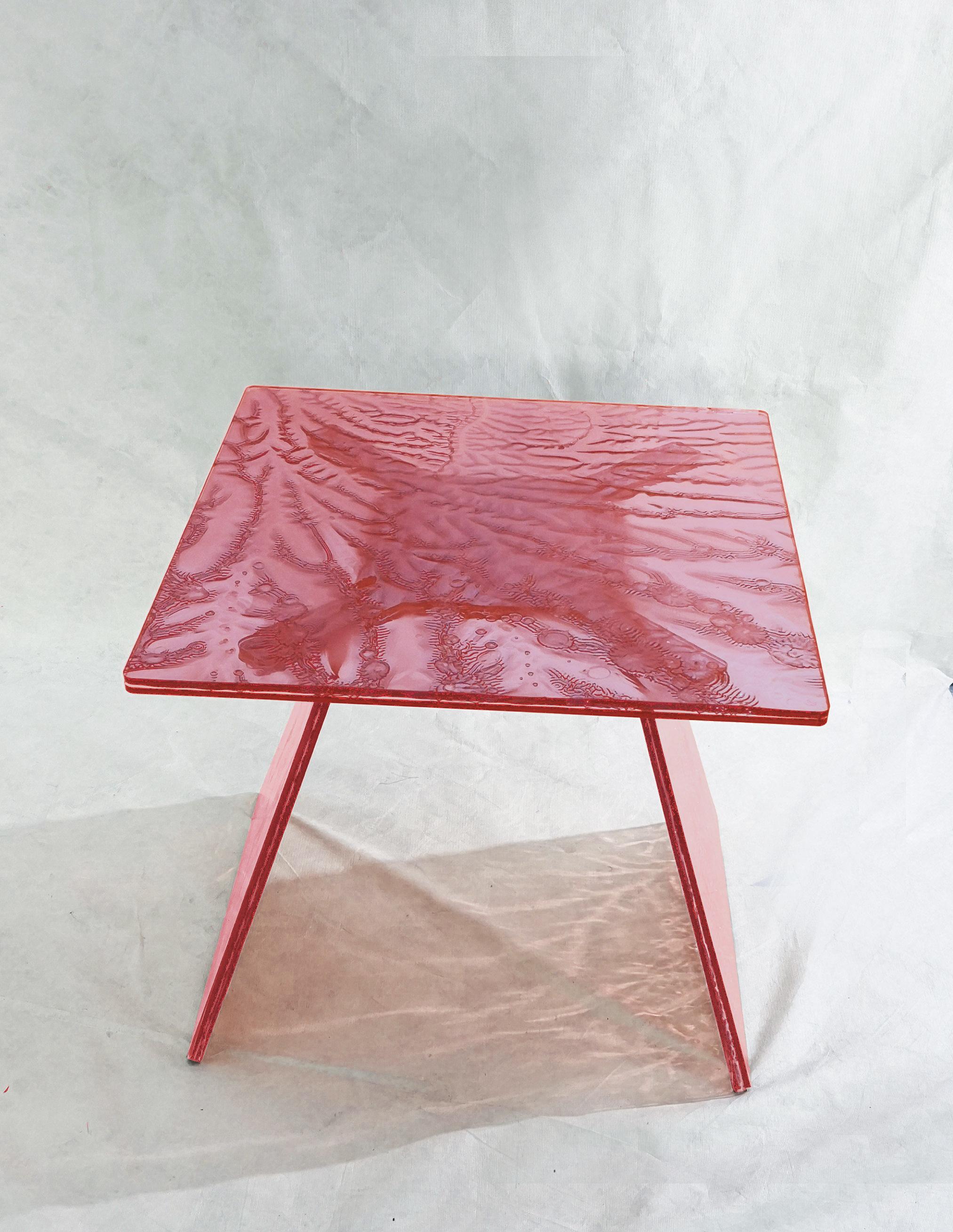 Sketch Coffee Table Made in Acrylic Pink Design Roberto Giacomucci in 2021 For Sale 2