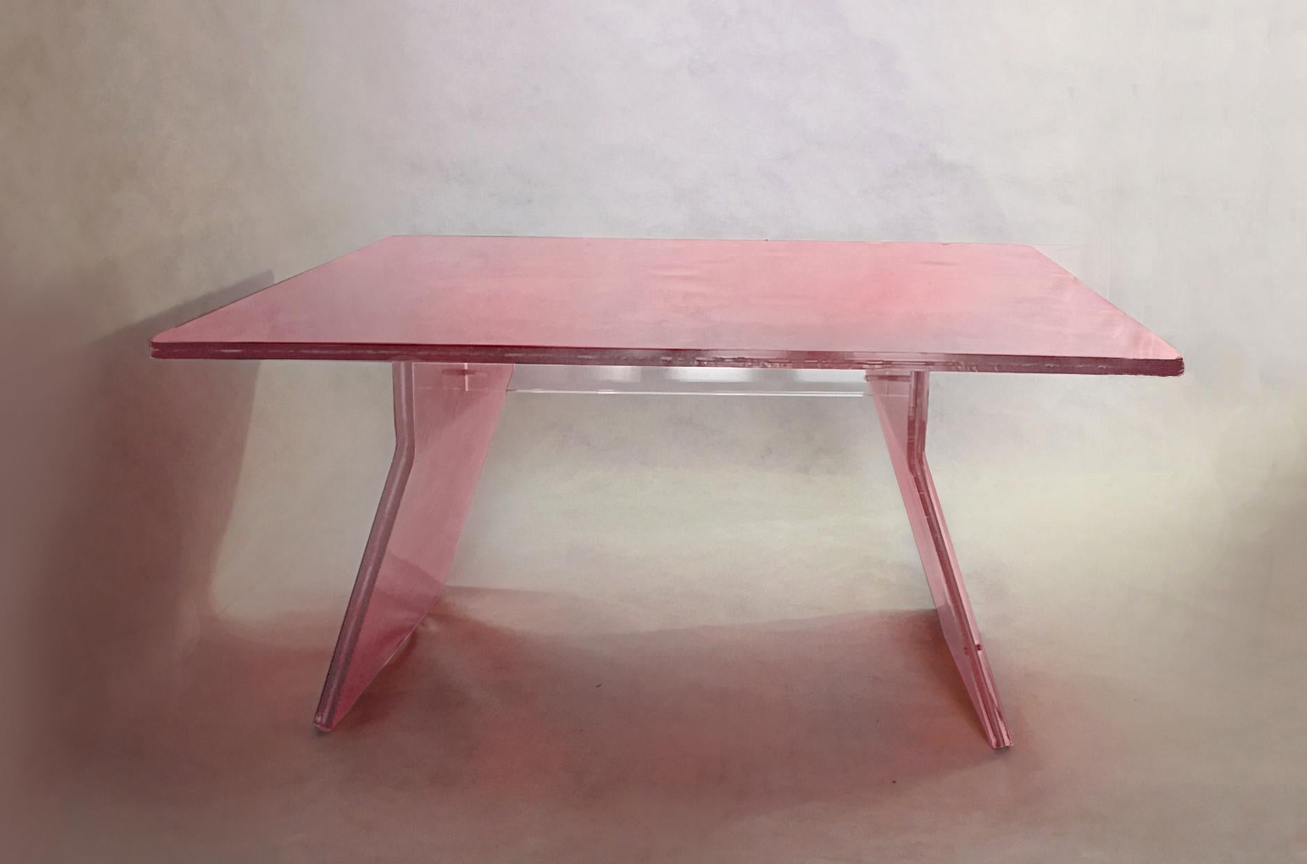Italian Sketch Coffee Table Made in Acrylic Pink Design Roberto Giacomucci in 2022 For Sale