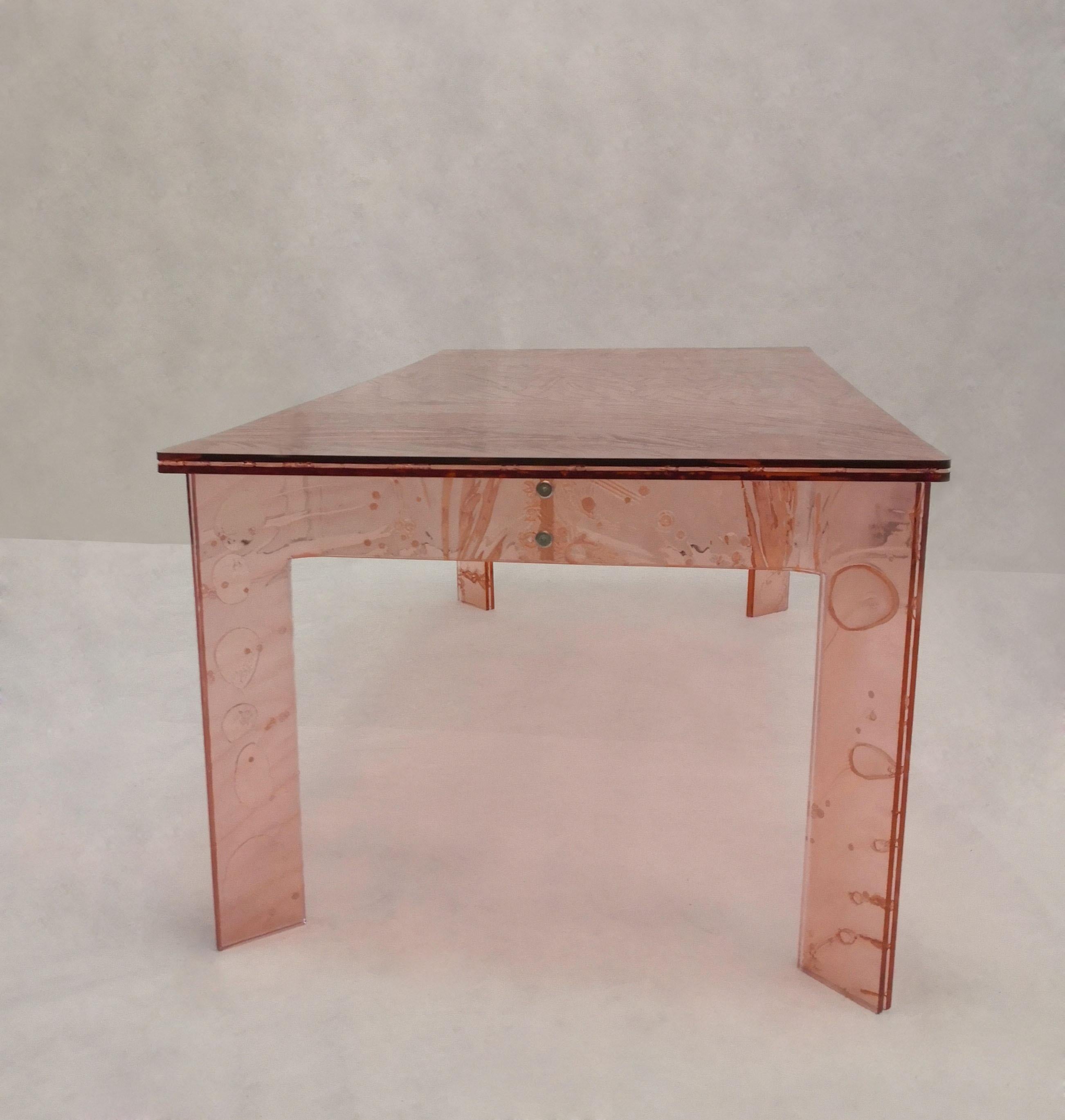 Italian Sketch Coffee Table Made in Acrylic pink Design Roberto Giacomucci in 2023 For Sale