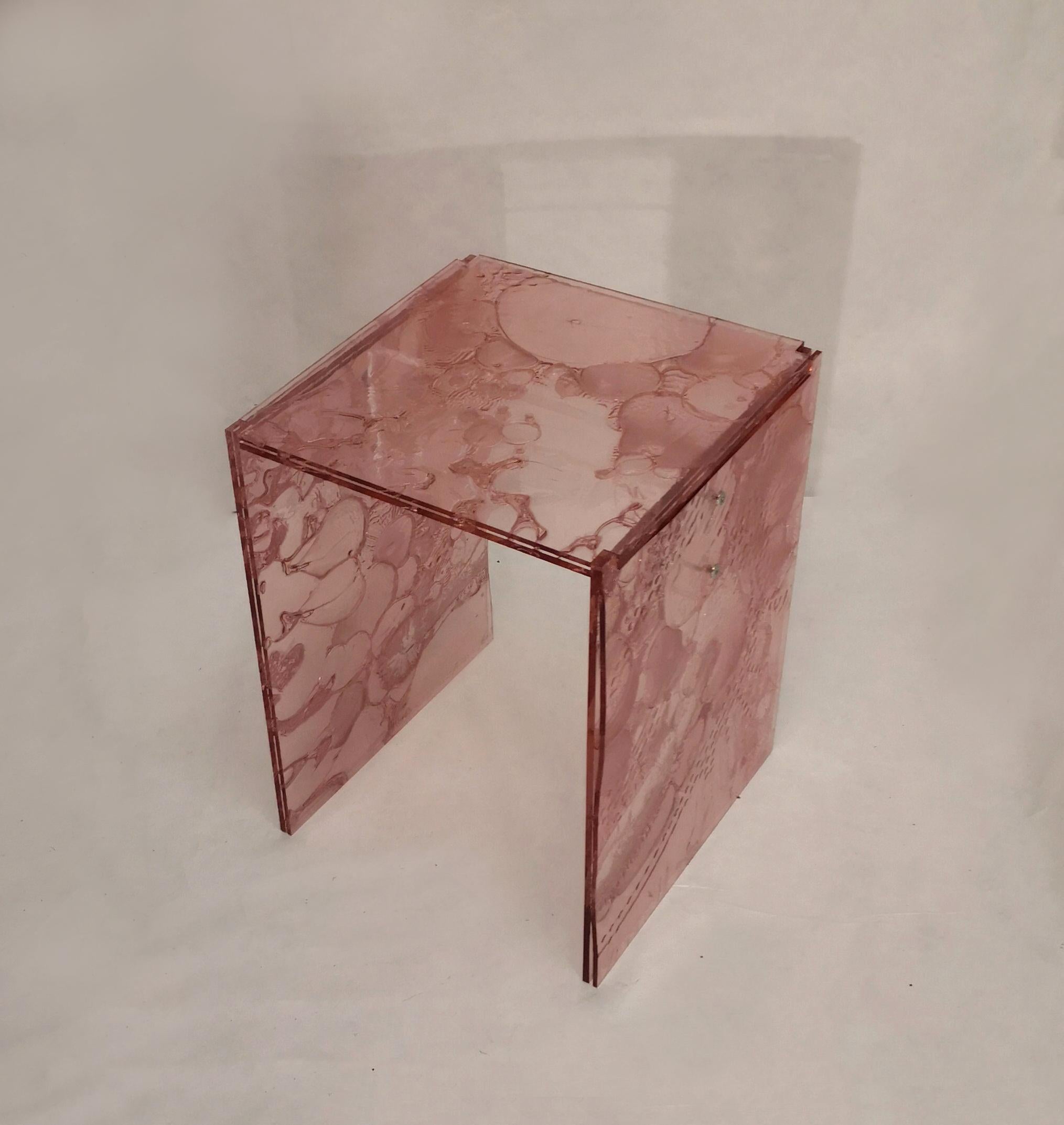 Machine-Made Sketch Coffee Table Made in Acrylic pink Design Roberto Giacomucci in 2023 For Sale