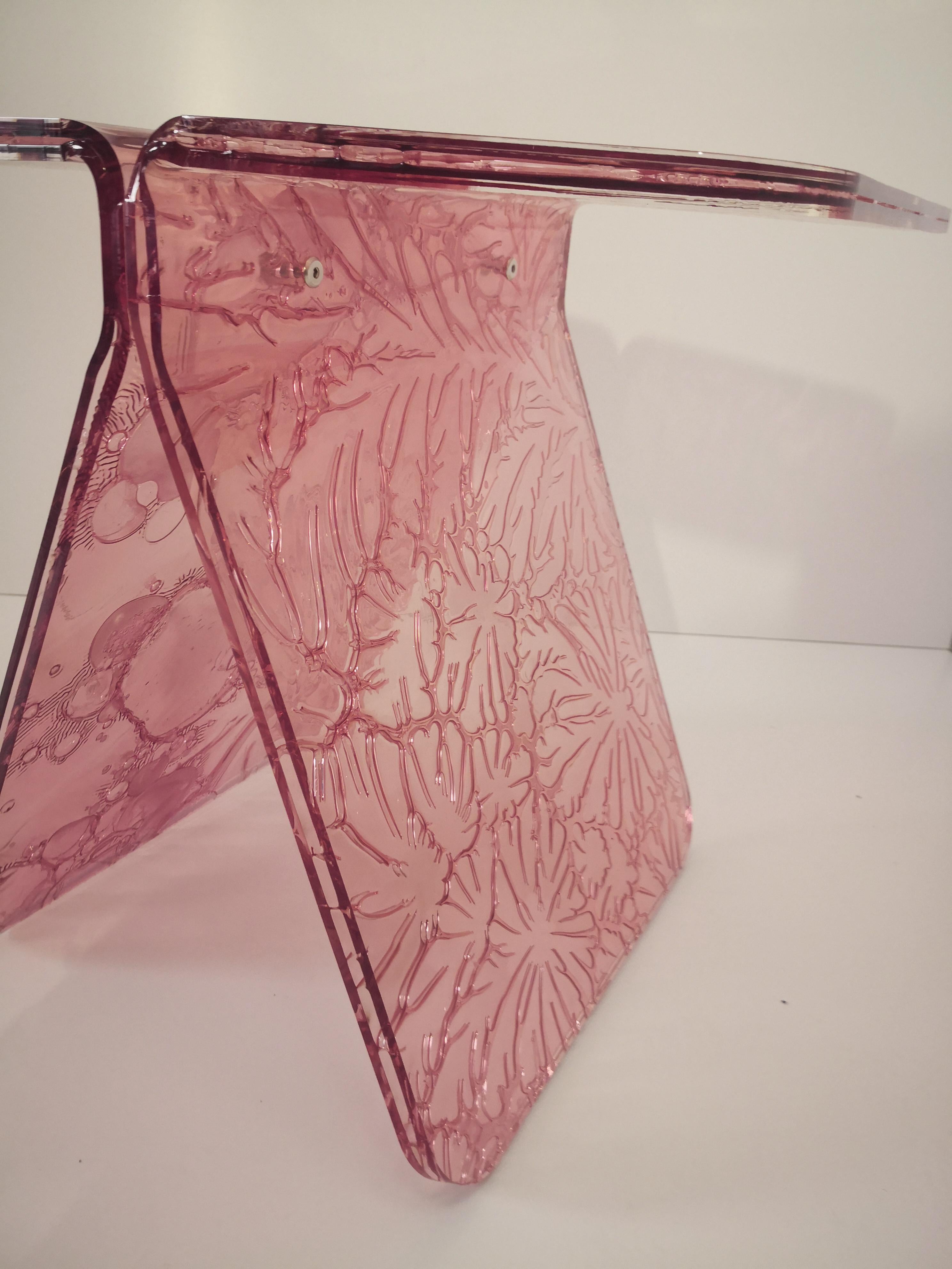Sketch Coffee Table Made in Acrylic pink Design Roberto Giacomucci in 2023 In New Condition For Sale In ancona, IT