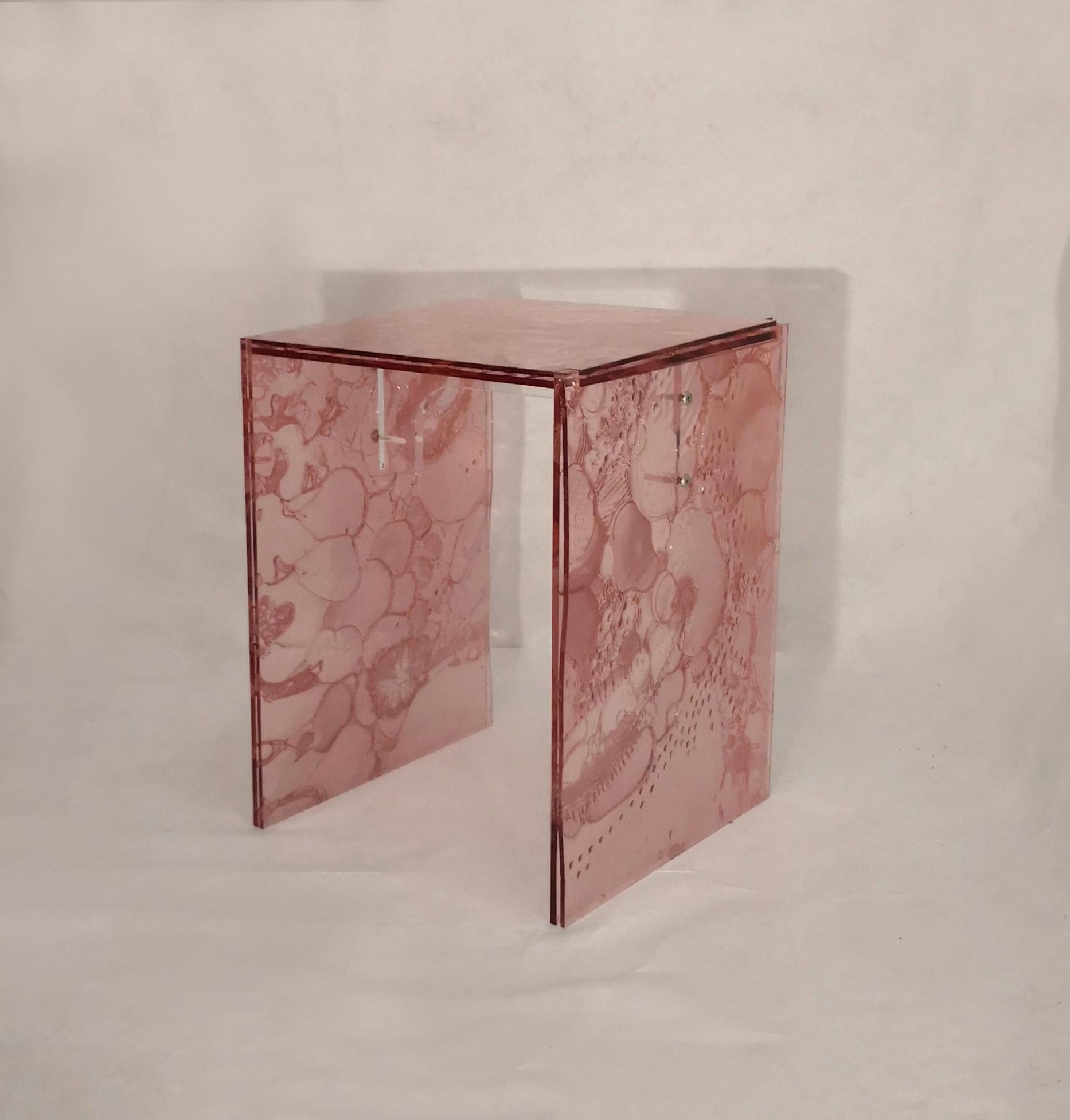 Sketch Coffee Table Made in Acrylic pink Design Roberto Giacomucci in 2023 In New Condition For Sale In ancona, IT