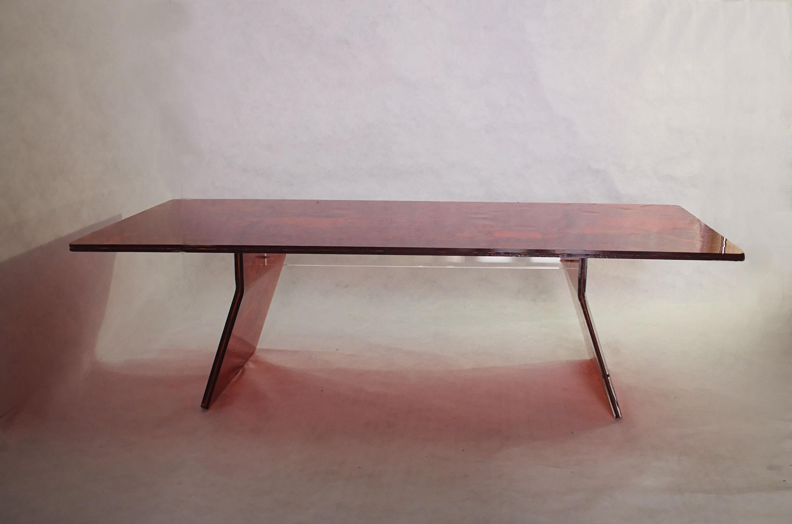 italien Table basse  Sketch  fabrique en acrylique au design rouge par Roberto Giacomucci en 2022 en vente