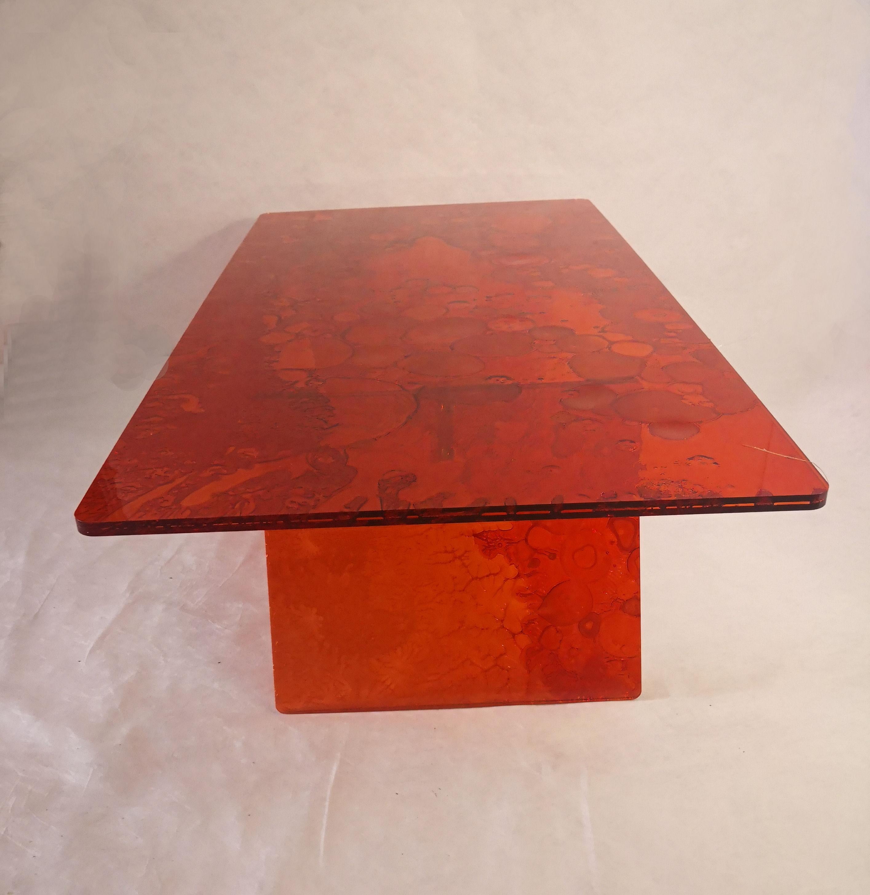 Contemporary Sketch Coffee Table Made in Acrylic Red Design Roberto Giacomucci in 2022 For Sale