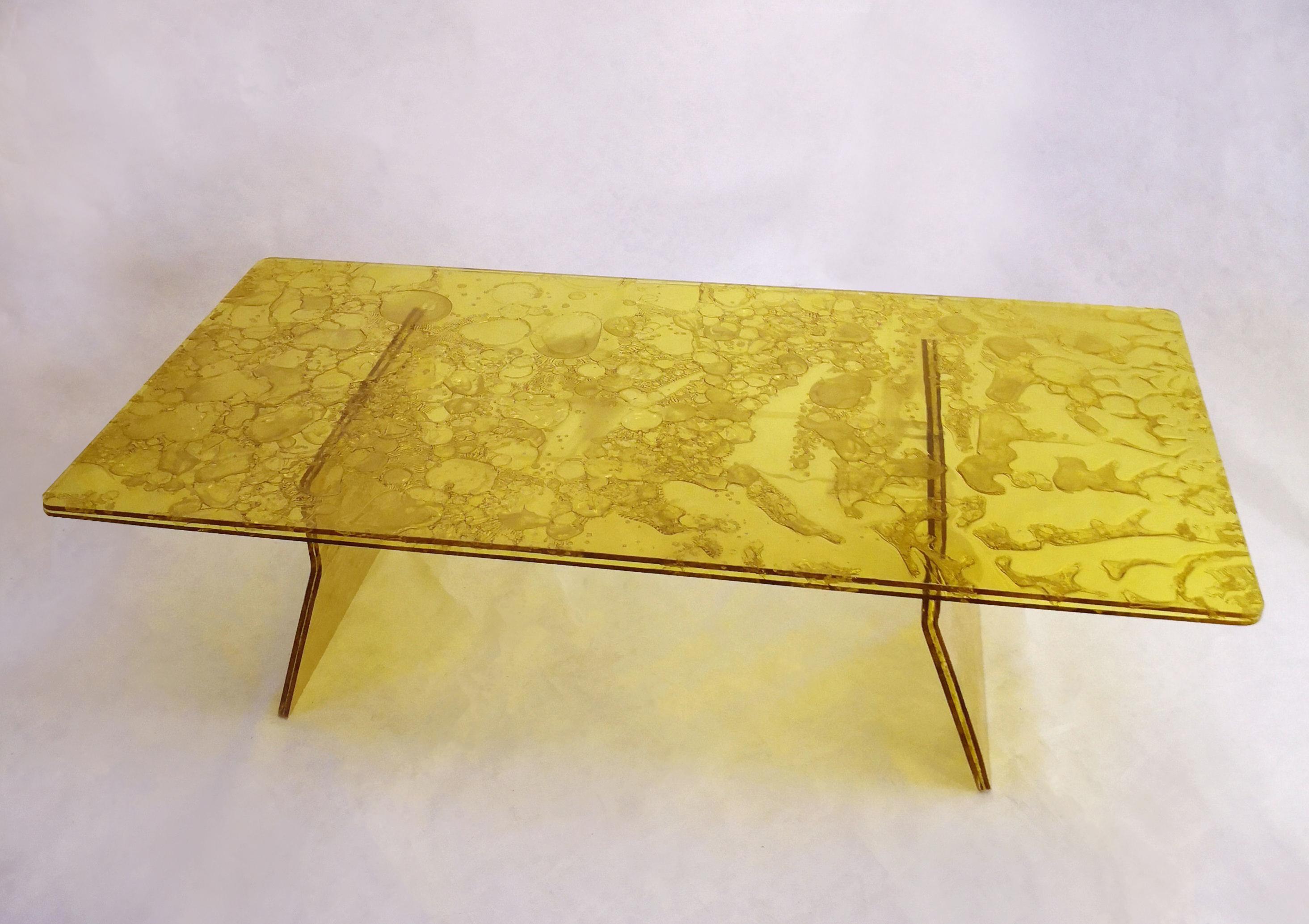 Sketch Coffee Table Made in Acrylic Yellow Design Roberto Giacomucci in 2022 In New Condition For Sale In ancona, IT