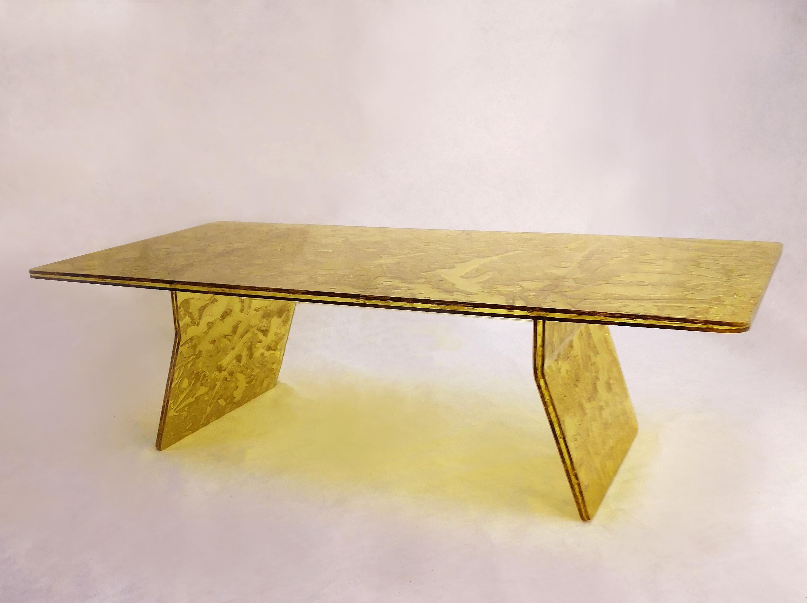 Contemporary Sketch Coffee Table Made in Acrylic Yellow Design Roberto Giacomucci in 2022 For Sale