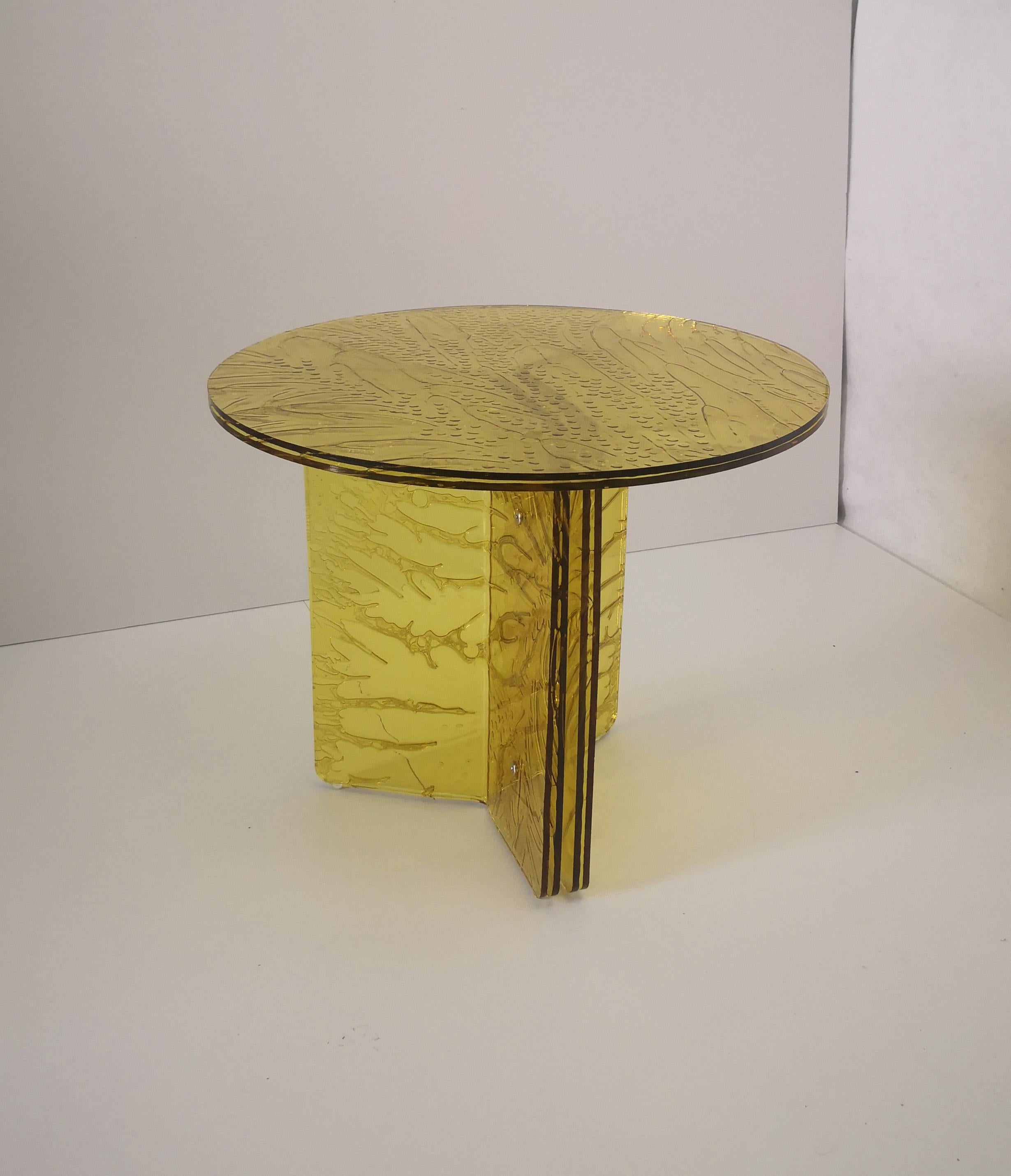 Sketch Coffee Table Made in Acrylic yellow Design Roberto Giacomucci in 2023 For Sale 1