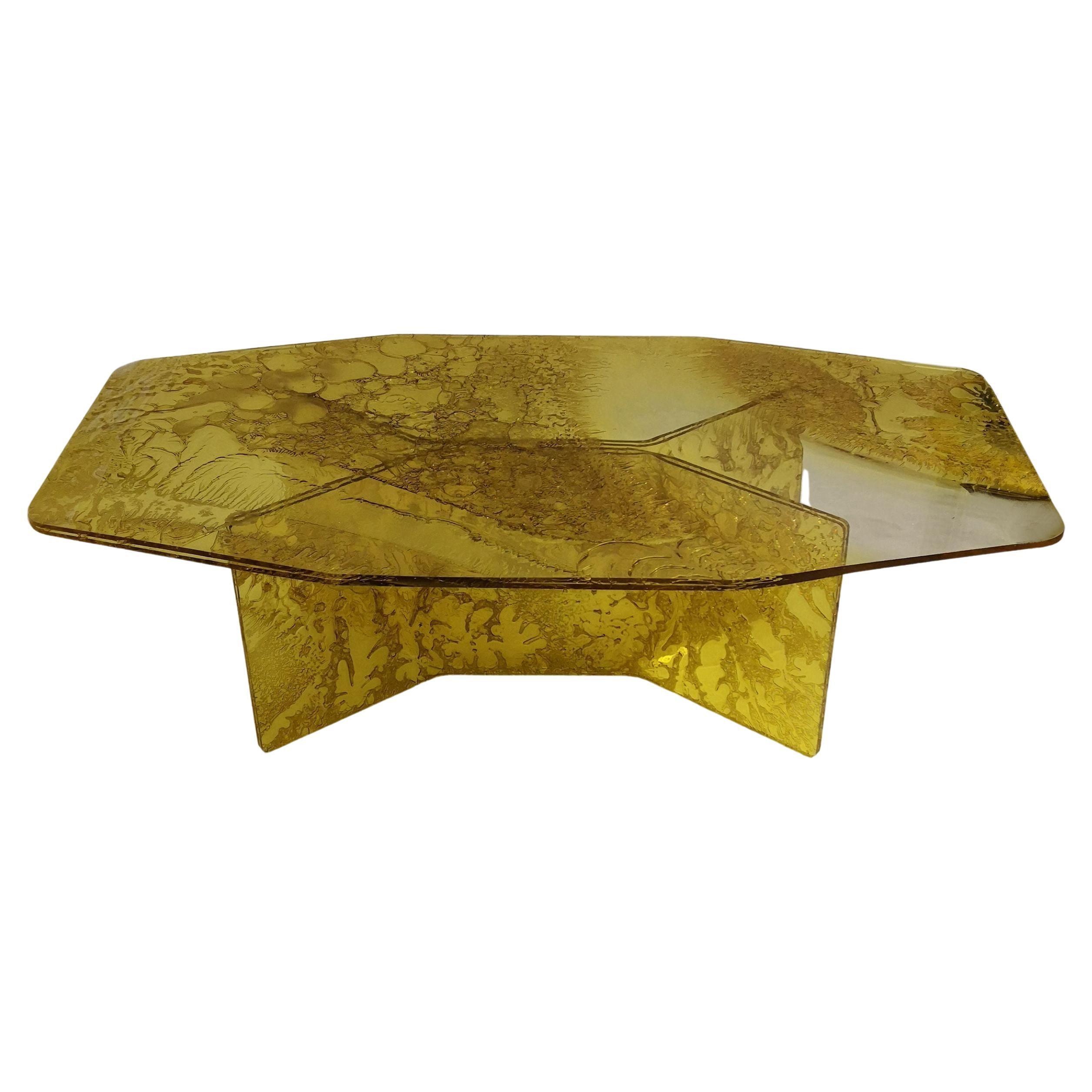 Sketch Coffee Table Made of Acrylic Design Roberto Giacomucci 2022 For Sale