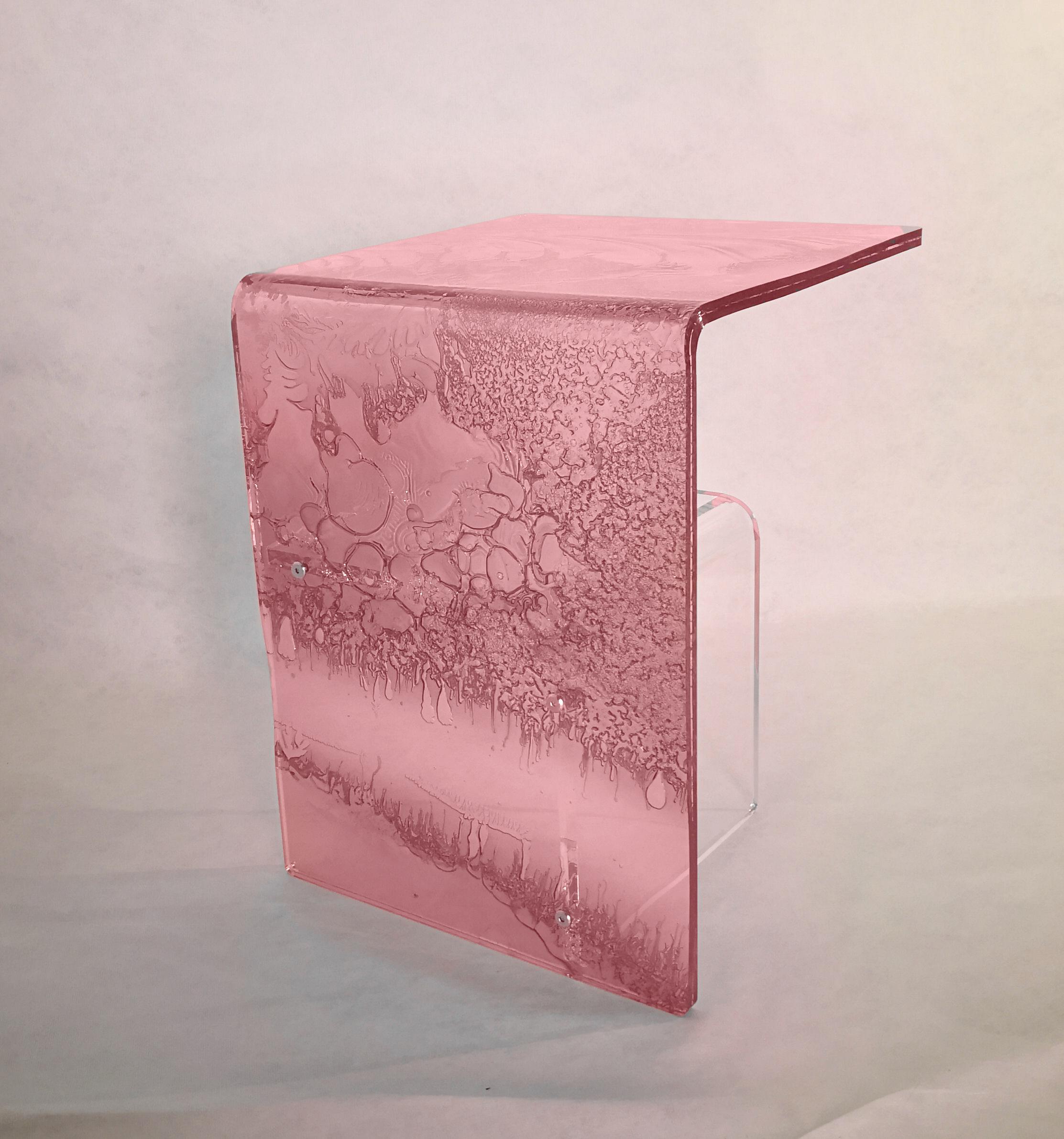 Sketch Elle Sidetable Made of Pink Acrylic Des, Roberto Giacomucci in 2022 In New Condition For Sale In ancona, IT