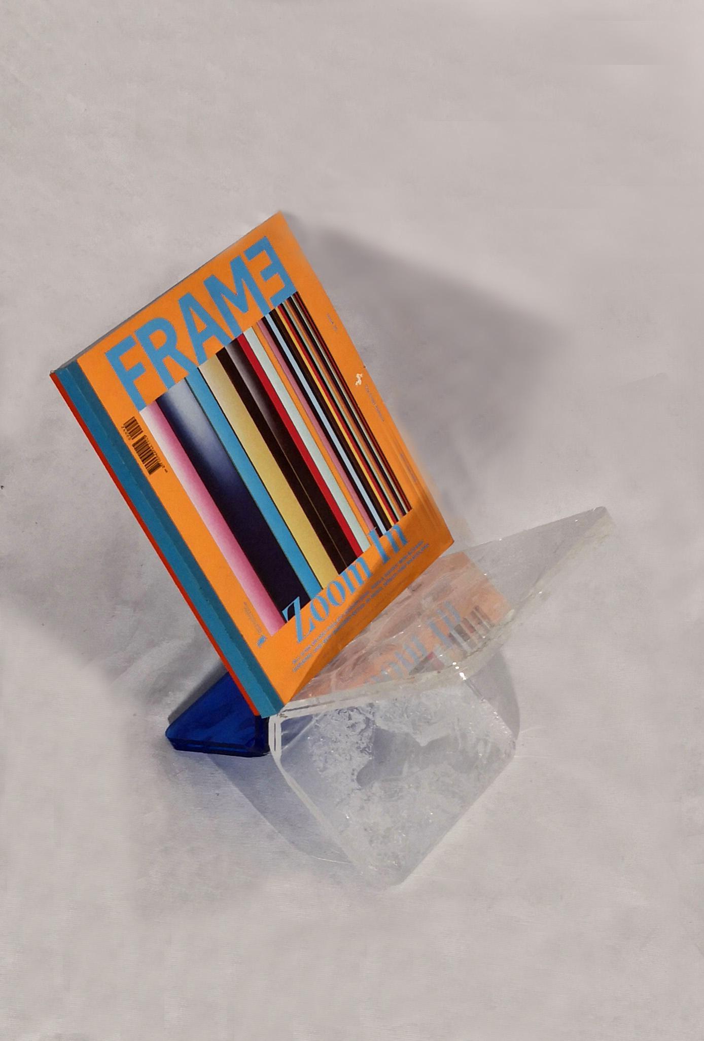 Modern Sketch Magazine Rack Made of Acrylic Bicolor Design Roberto Giacomucci, 2022 For Sale