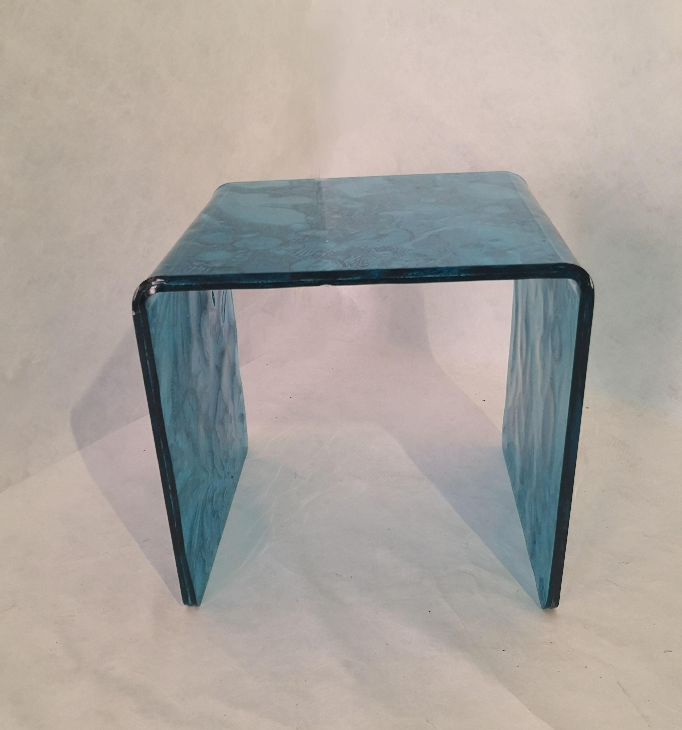 Fait à la machine Mini table d'appoint Ponte faite d'un croquis  Conception en acrylique Roberto Giacomucci 2021 en vente