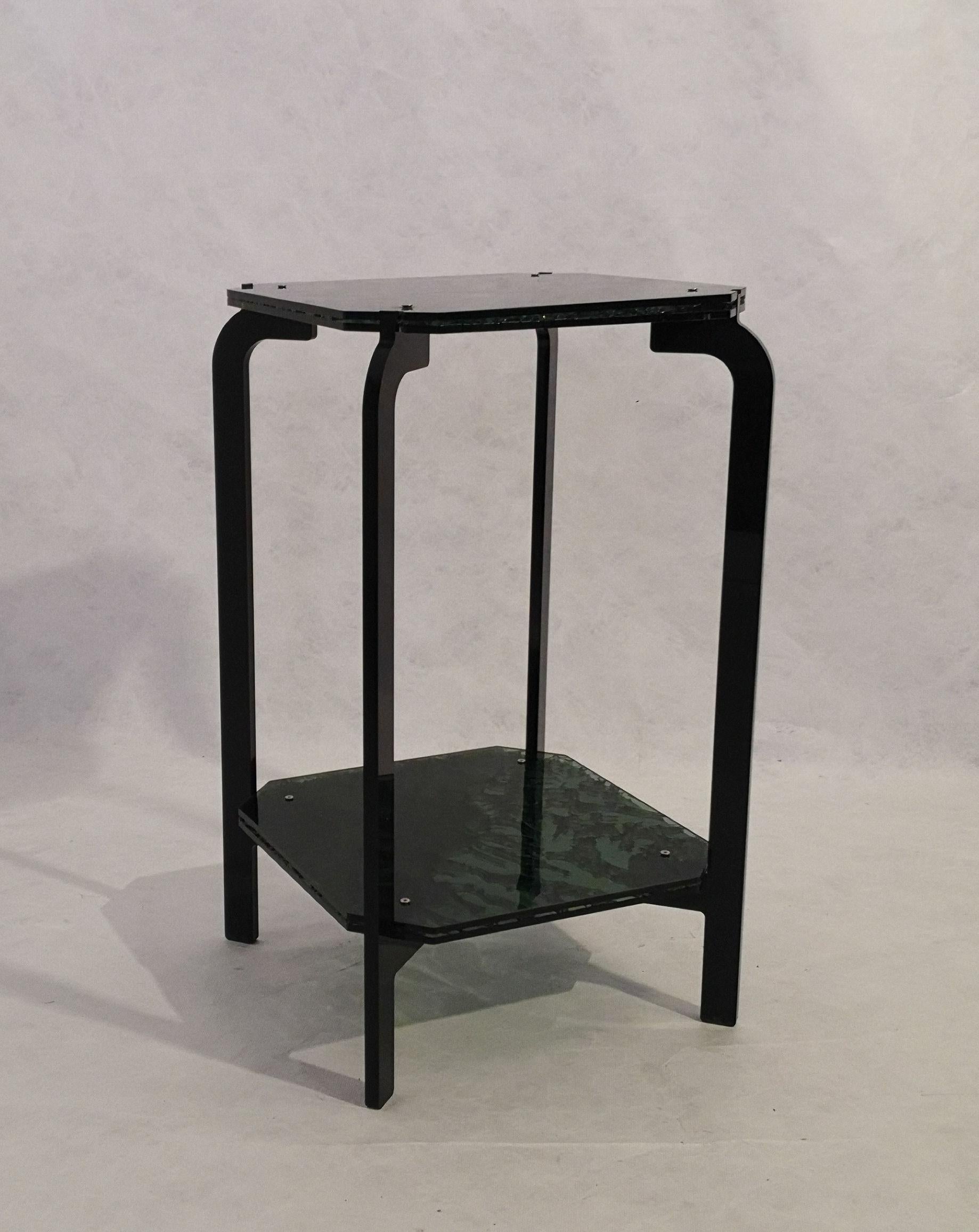 Sketch Mini Ponte Side Table Made of Acrylic Design Roberto Giacomucci 2022 For Sale 3
