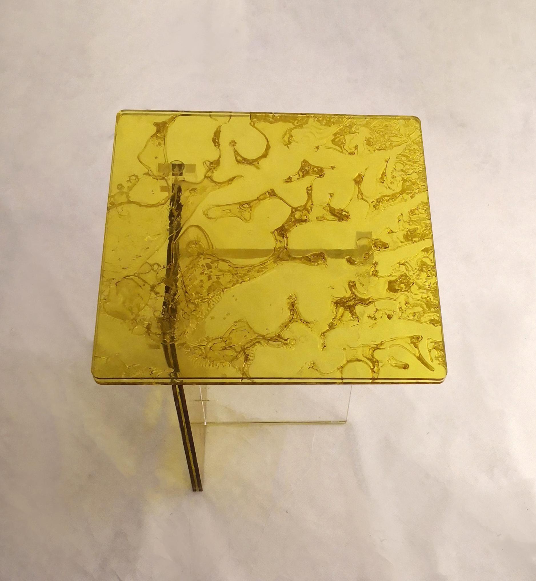 Sketch Mini Sidetable Made of Yellow Acrylic Des. Roberto Giacomucci in 2022 In New Condition For Sale In ancona, IT