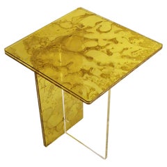 Mini table d'appoint en forme de croquis en acrylique jaune Roberto Giacomucci en 2022