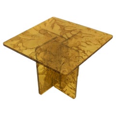 Table d'appoint Quadro en acrylique jaune Des. Roberto Giacomucci en 2022