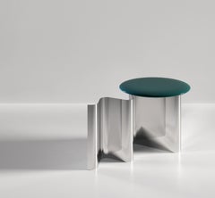 Mesa auxiliar de acero Sketch con tablero de metal, diseño contemporáneo, Made in Italy