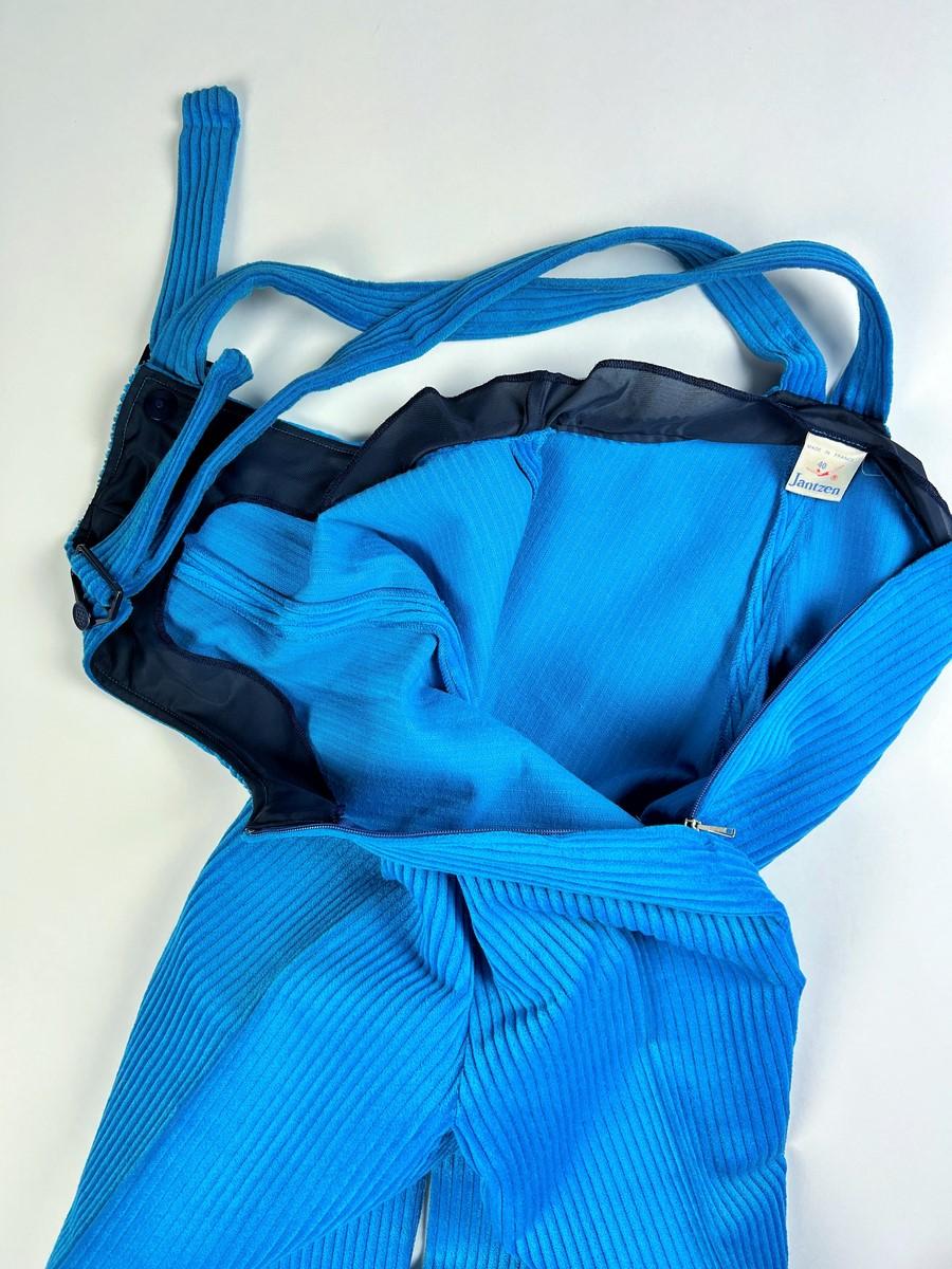 Tuta da sci in velluto blu elasticizzato di Jantzen Circa 1975 in vendita 8