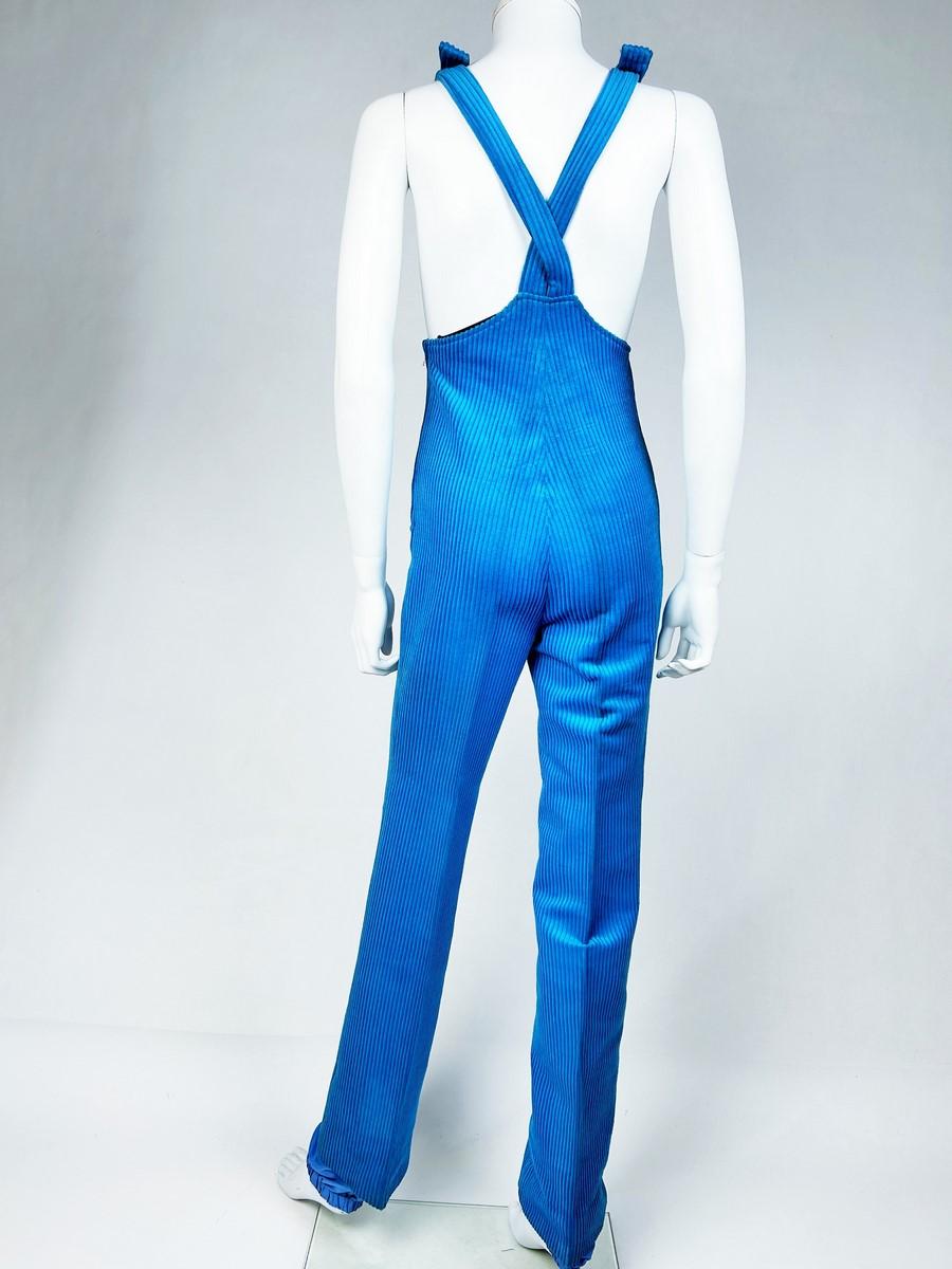 Tuta da sci in velluto blu elasticizzato di Jantzen Circa 1975 in vendita 4