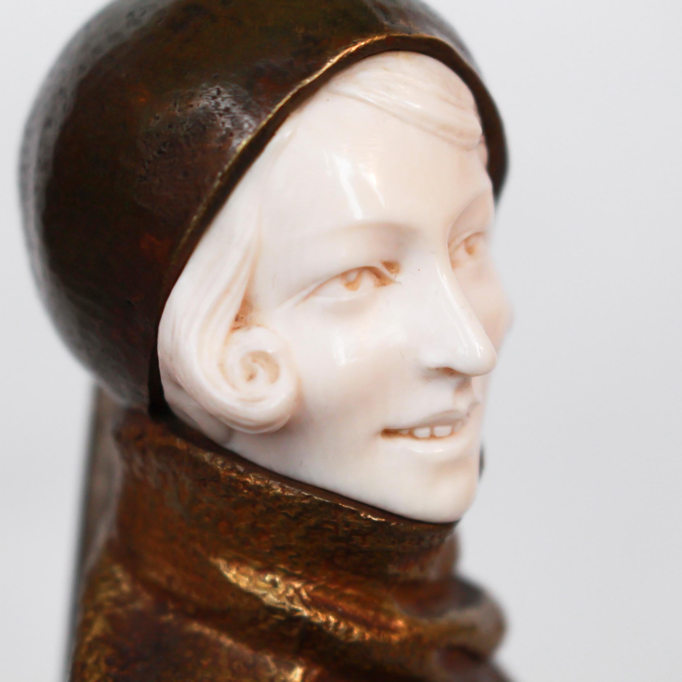 Early 20th Century Louis Sosson Art Deco Skier Bronze Sculpture Signed L.Sosson to Base 1920's