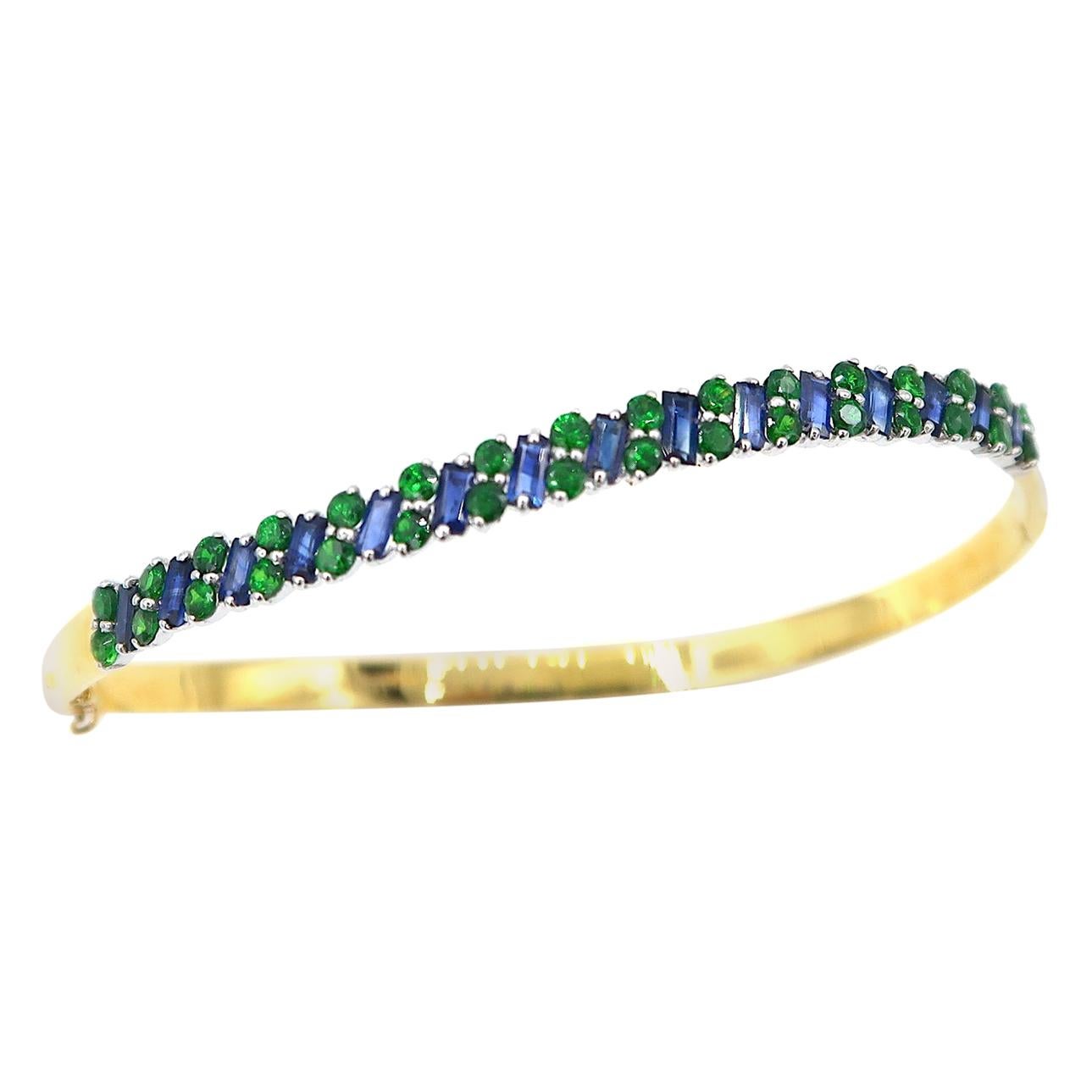 Skinny Blue Sapphire Green Tsavorite 18 Karat Gold Clamper Bangle For Sale