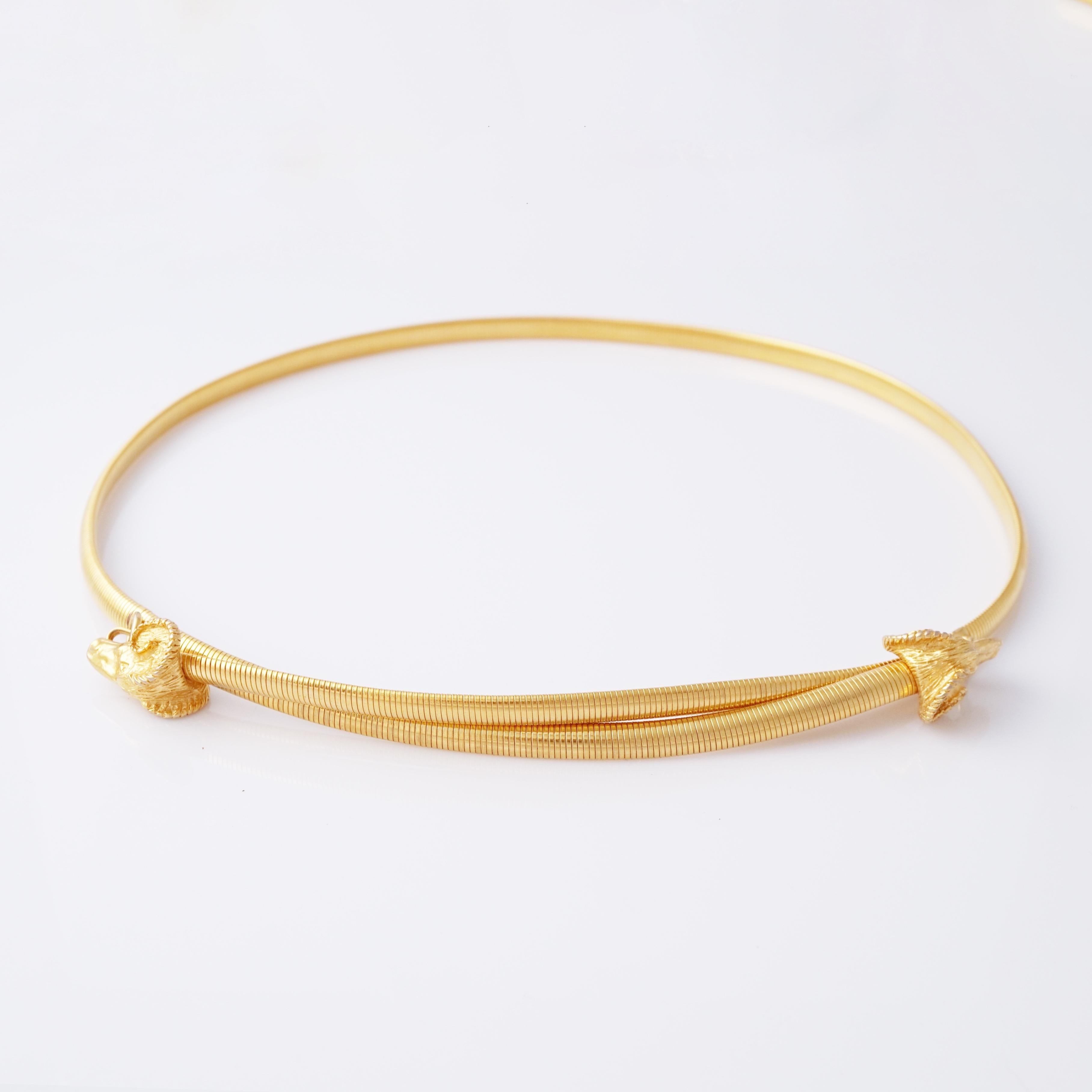 Skinny Gold Stretch Belt with Ram's Head Buckles, 1980s Oro en venta