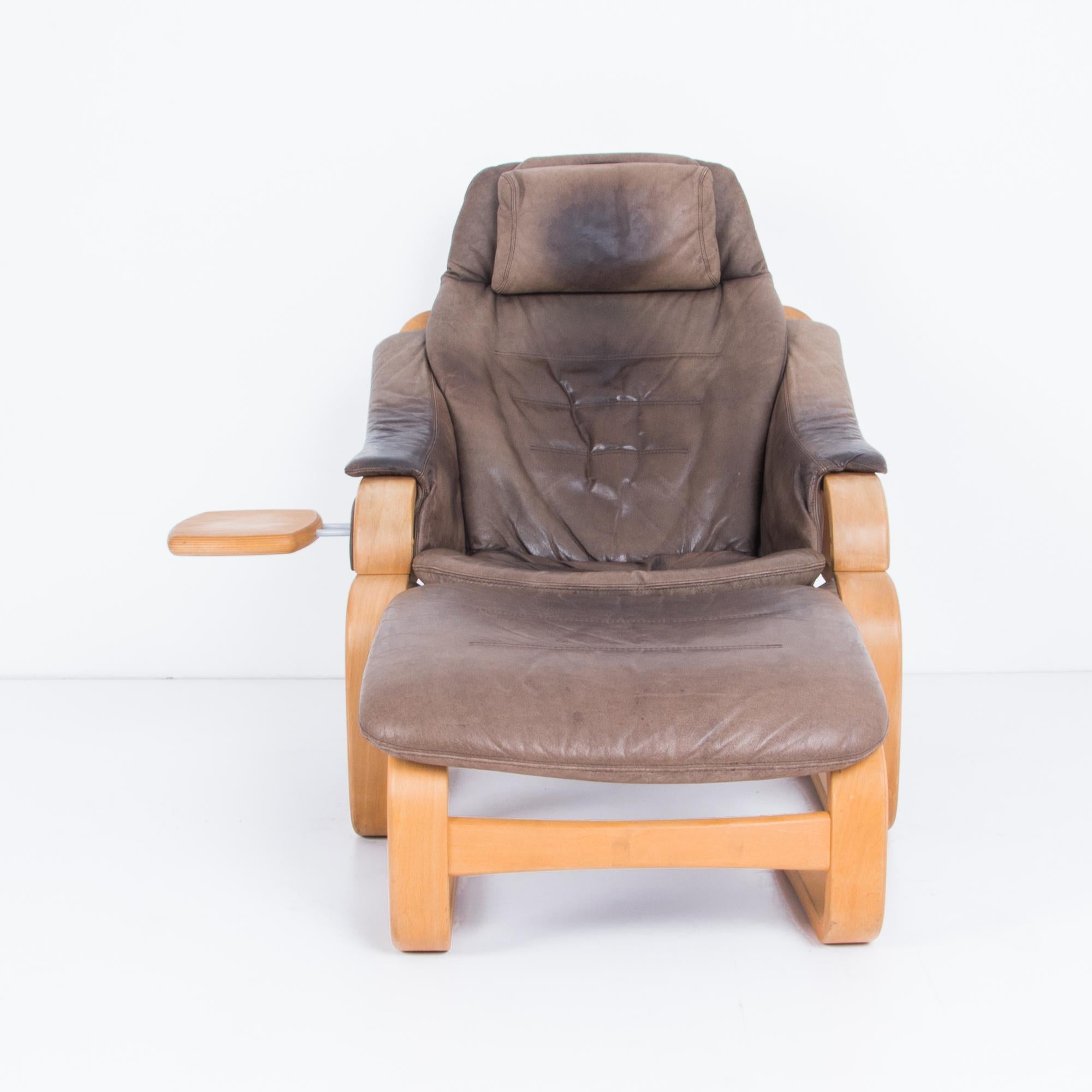 armchair with footrest