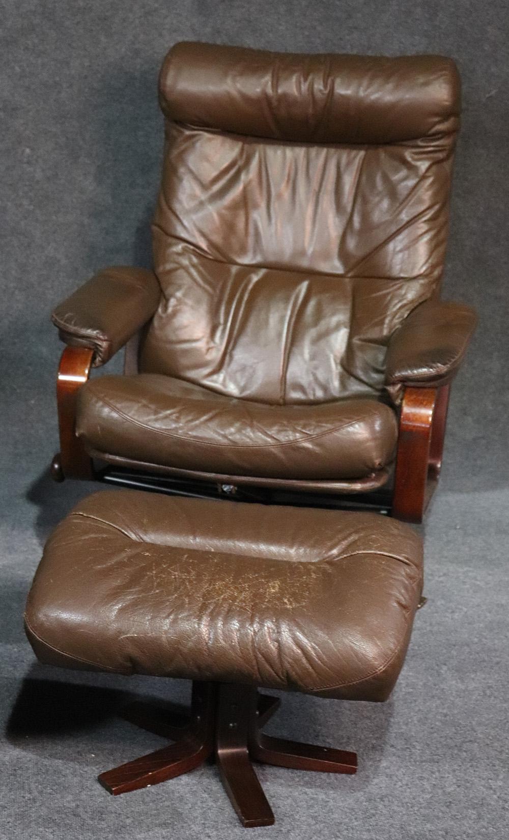 Mid-Century Modern Skippers Mobler Pair of Leather Signed Danish Modern Reclining Chairs W Ottomans