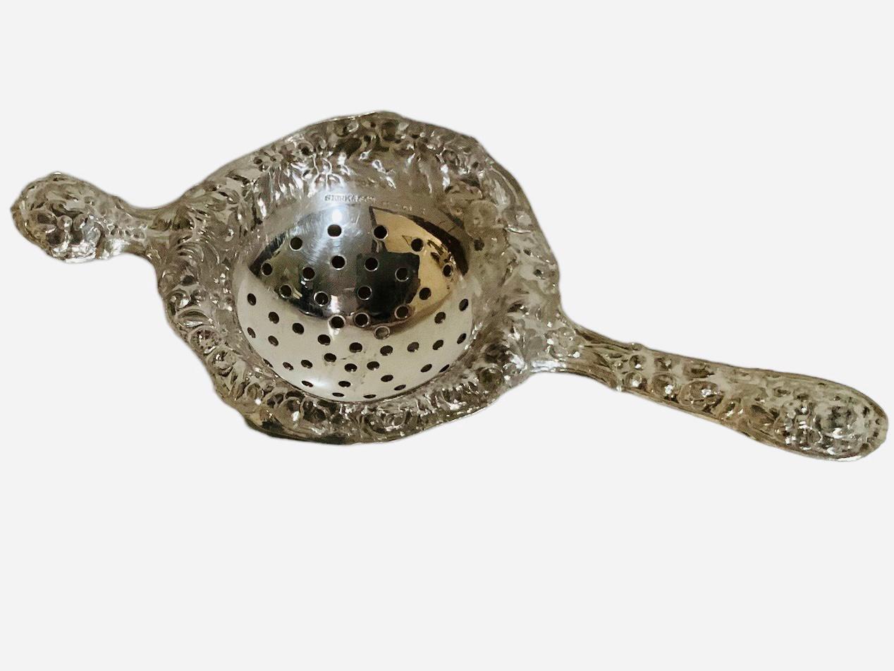 S.Kirk & Son Sterling Tea Strainer In Good Condition For Sale In Guaynabo, PR