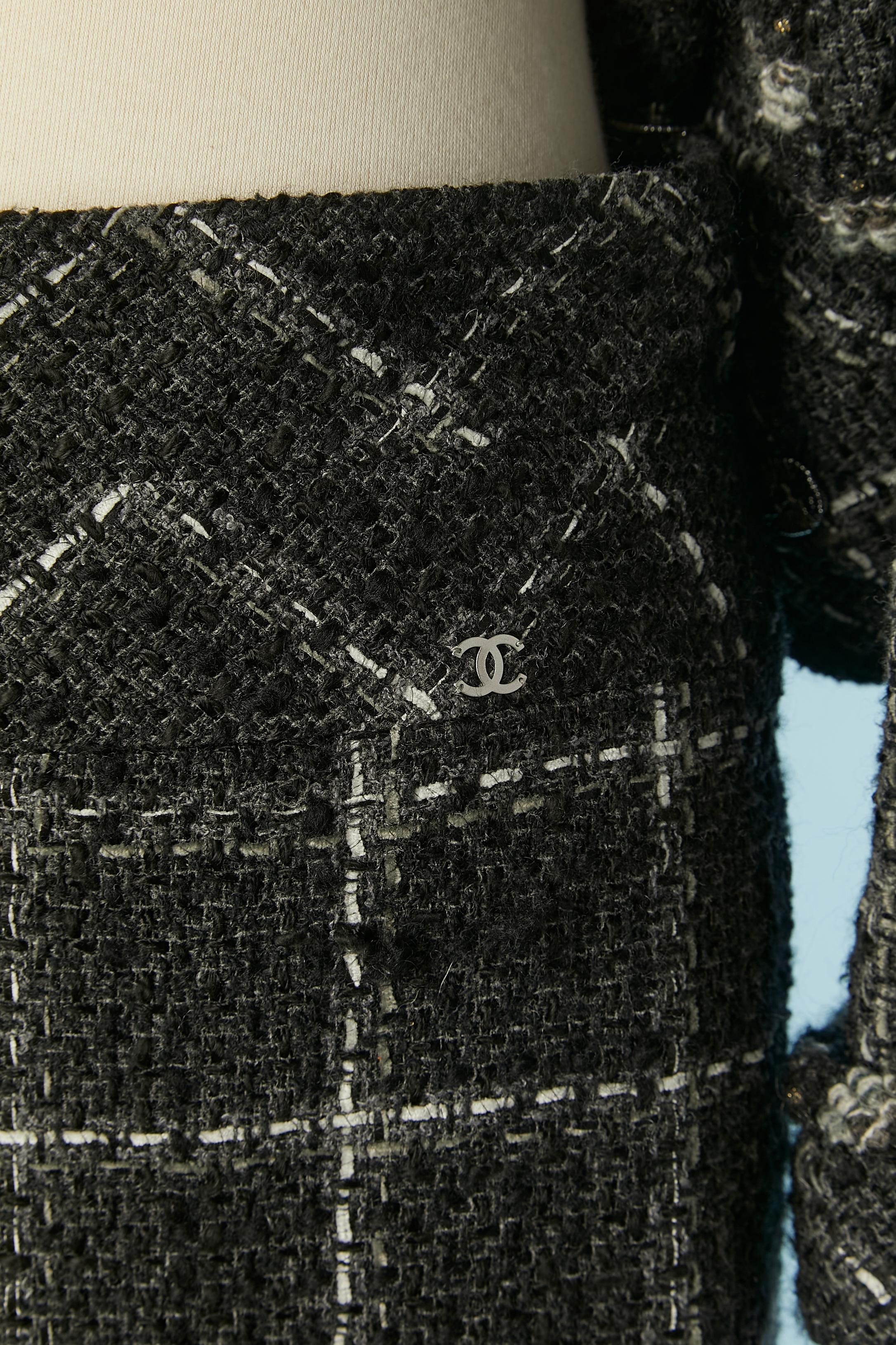 Rock-Anzug aus Tweed mit kariertem Muster Chanel  im Angebot 5