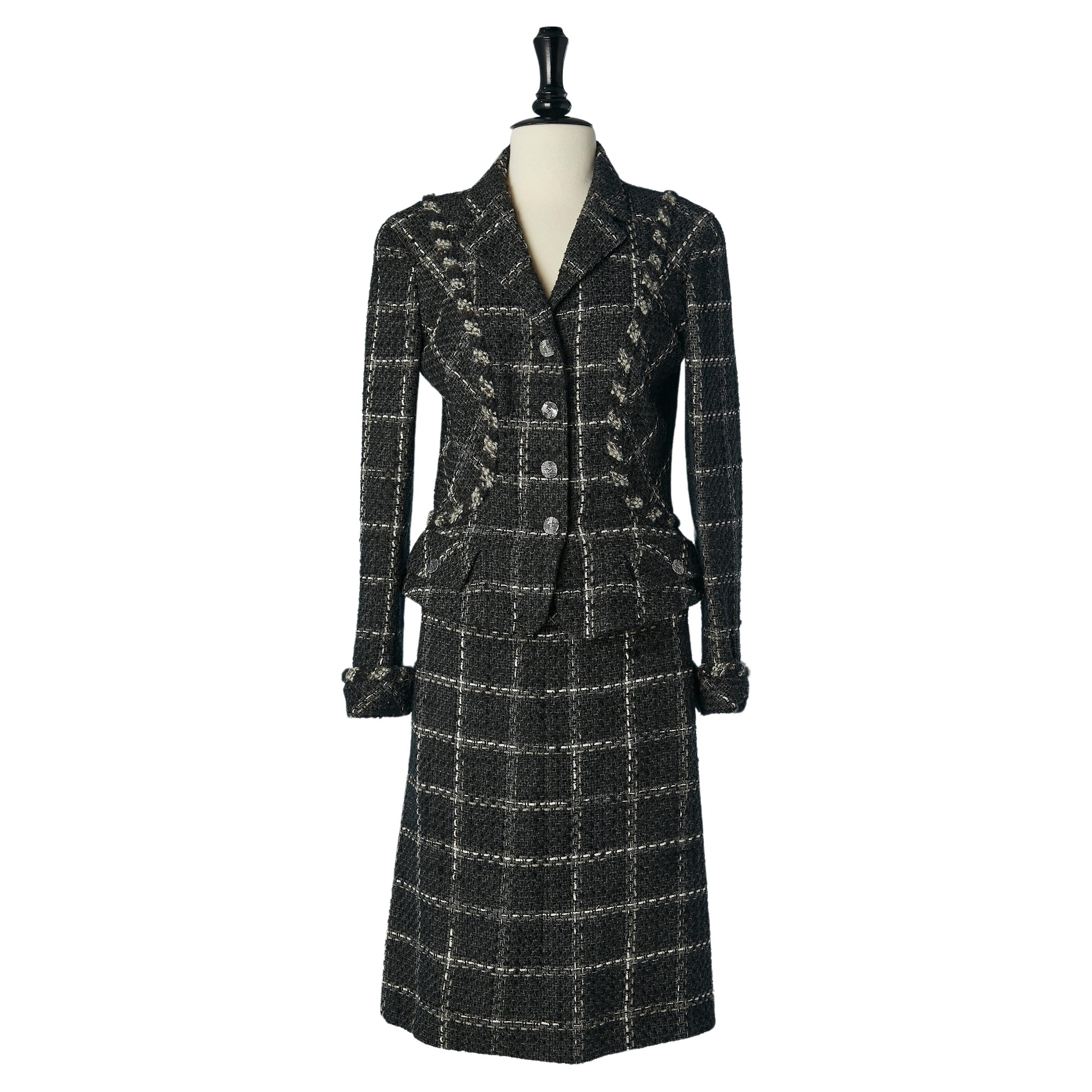 Rock-Anzug aus Tweed mit kariertem Muster Chanel  im Angebot