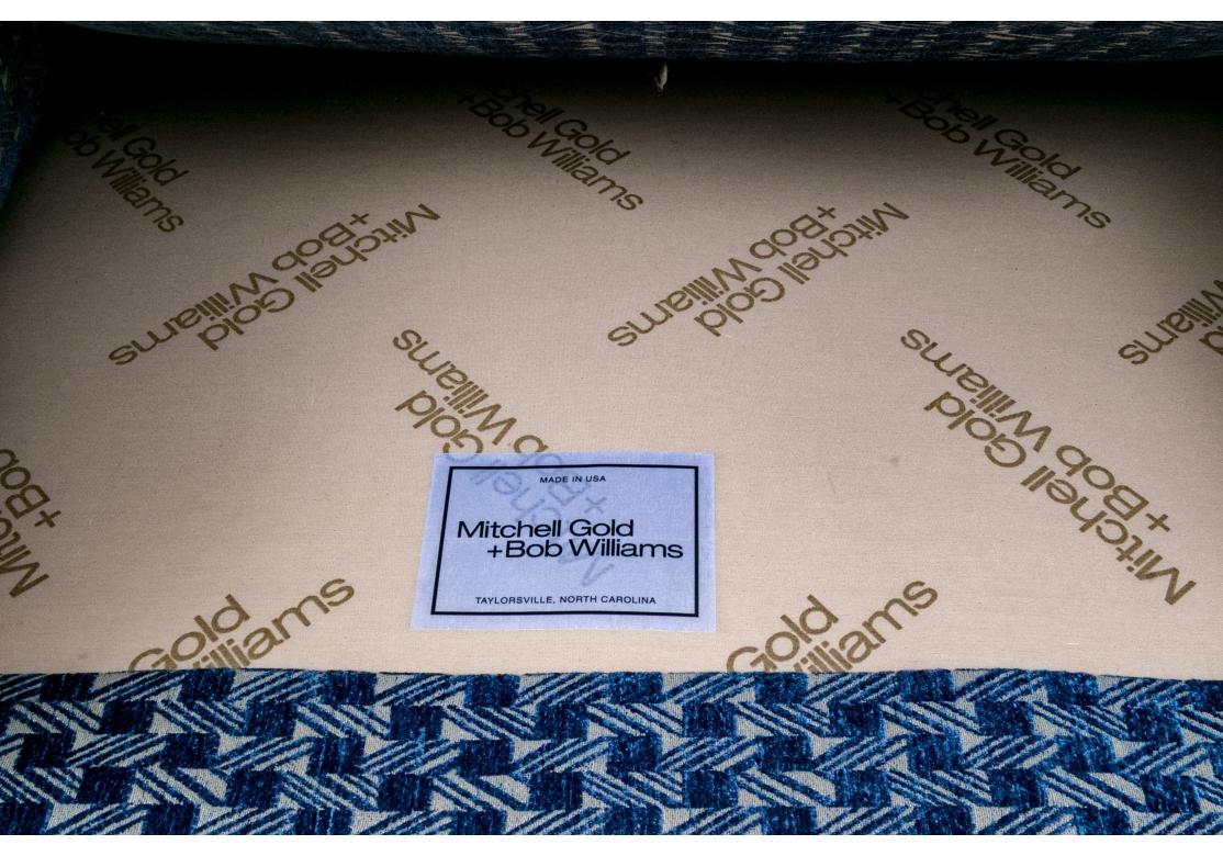 Fauteuil club pivotant à jupe 'Gigi' par Mitchell Gold en tissu Jane Churchill Bon état - En vente à Bridgeport, CT