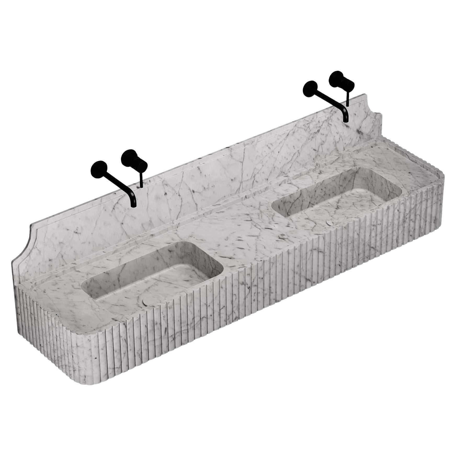 Skive - Doppio lavabo in marmo a coste - Whiting Carrara in vendita