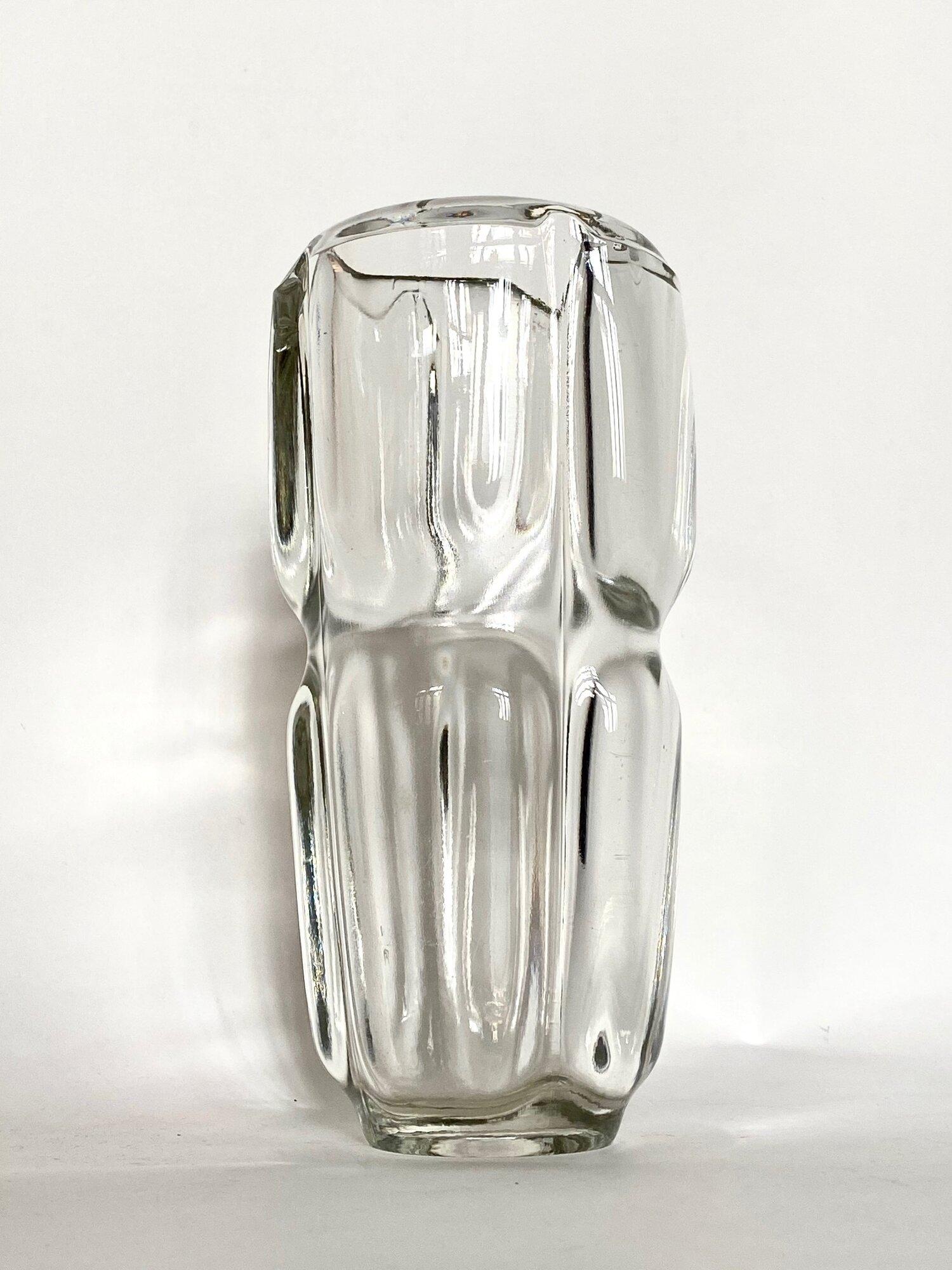 SKLO UNION František Vízner glass vase for Rudolfova Hut glassworks, 1961/62 In Excellent Condition For Sale In Bern, CH