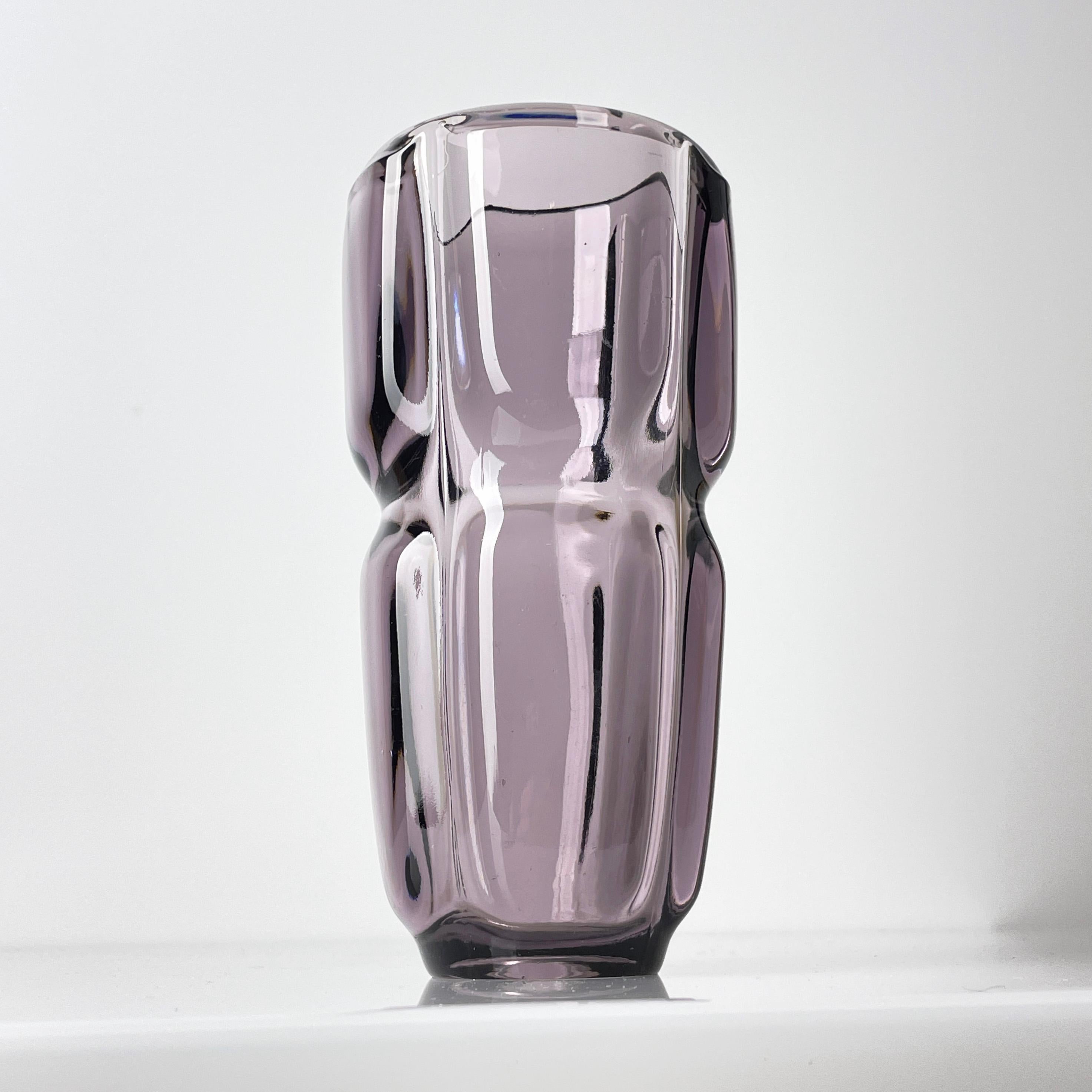 SKLO UNION glass vase by František Vízner for Rudolfova Hut glassworks, 1961/62 For Sale 6