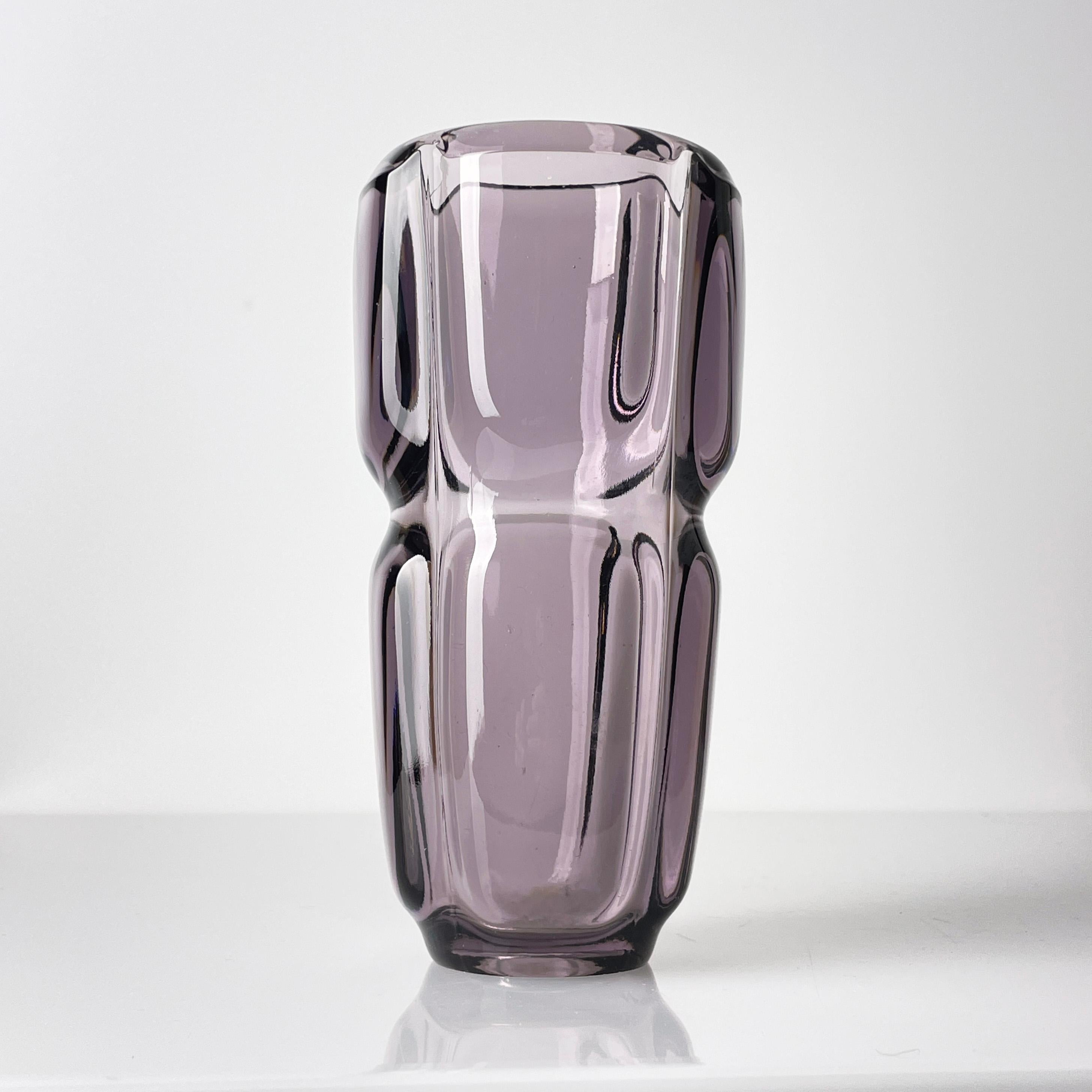 SKLO UNION glass vase by František Vízner for Rudolfova Hut glassworks, 1961/62 For Sale 7