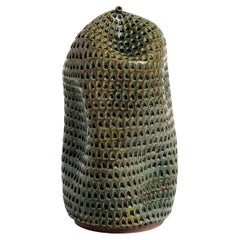 Vase en céramique SKOBY JOE HAND MADE GREEN BRONZE TEXTURED BOTTLE (fabrication artisanale)