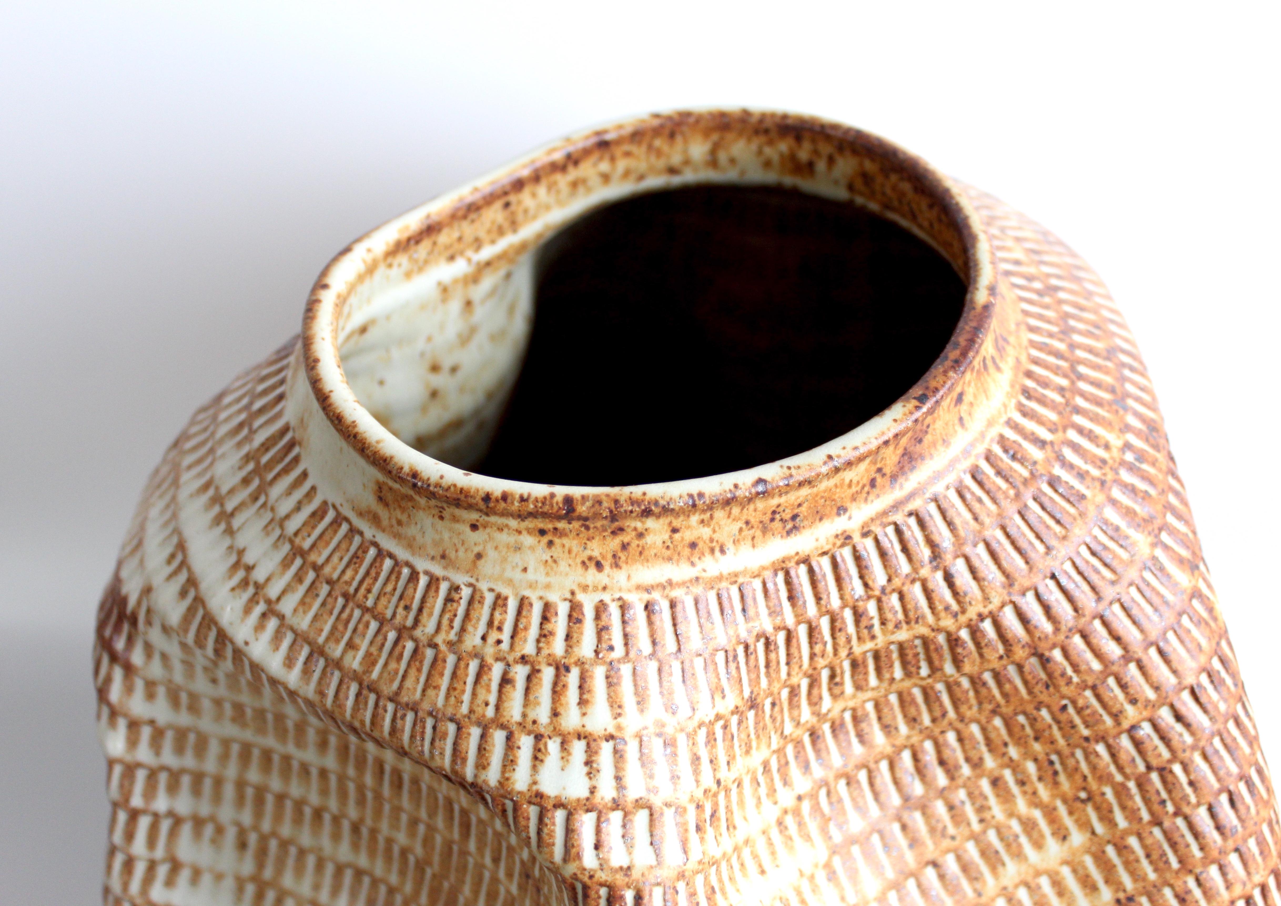 Skoby Joe Handmade Terra Cotta Brown Ceramic Vase Mid-Century Modern Vessel In New Condition In La Jolla, CA