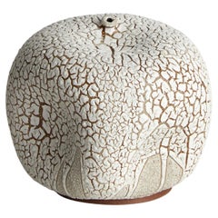 Skoby Joe Kleine weiße Vase aus strukturierter Keramik Wabi Sabi / Mid-Century Modern