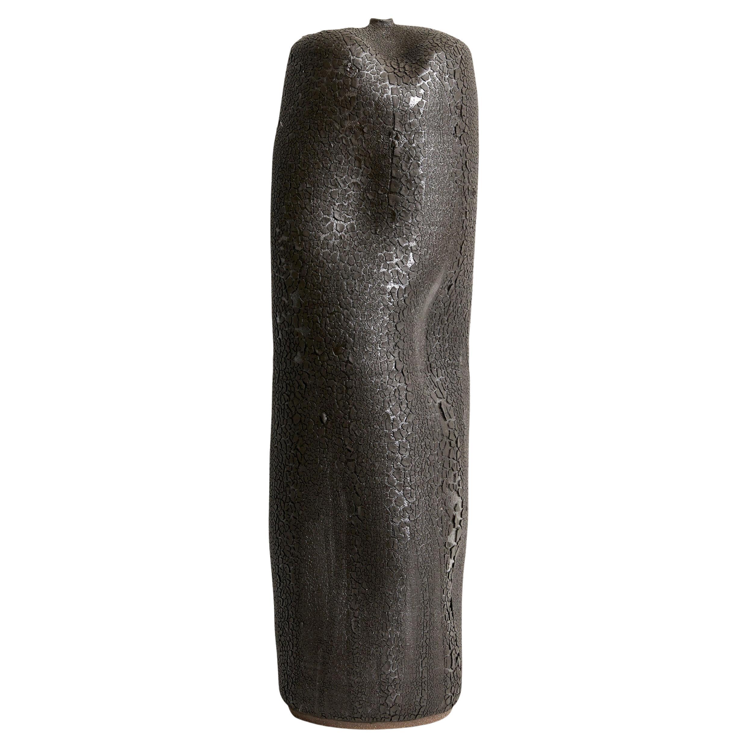 Grand vase Skoby Joe en céramique noire texturée mi-siècle moderne avec récipient Wabi Sabi en vente