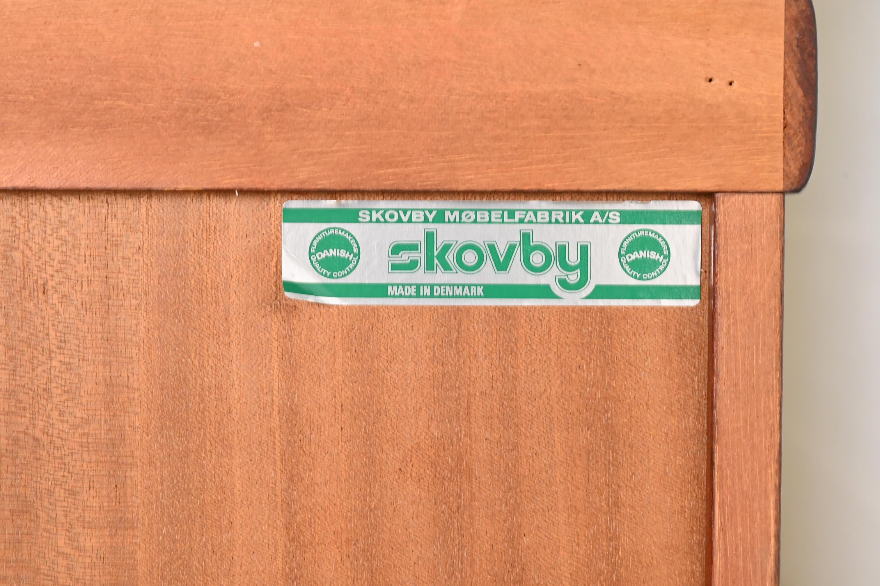 Skovby Danish Modern Rosewood Bookcase, Circa 1970s For Sale 4