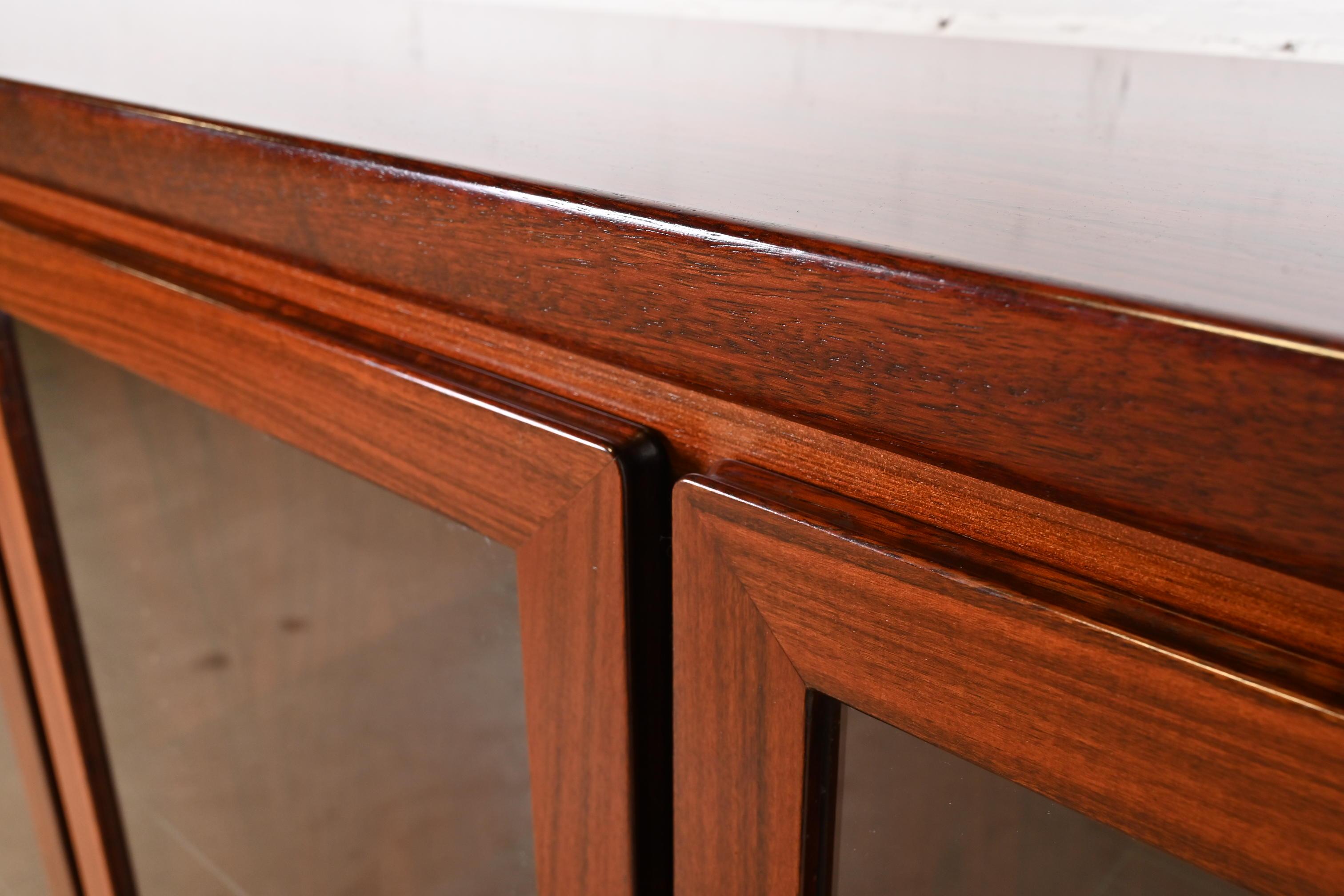 Skovby Danish Modern Rosewood Bookcase, Circa 1970s For Sale 2
