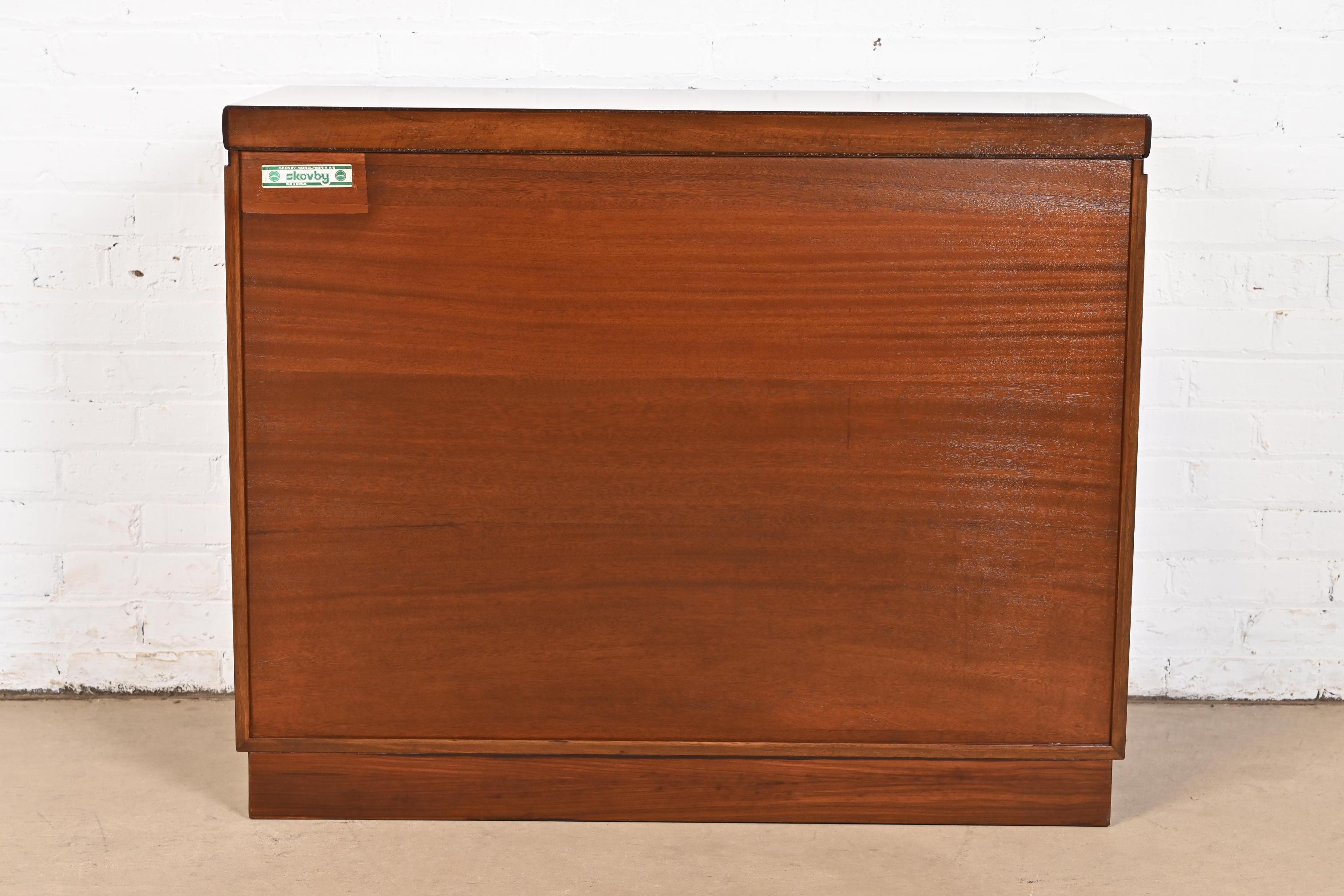 Skovby Danish Modern Rosewood Buffet Server or Bar Cabinet, Newly Refinished 4