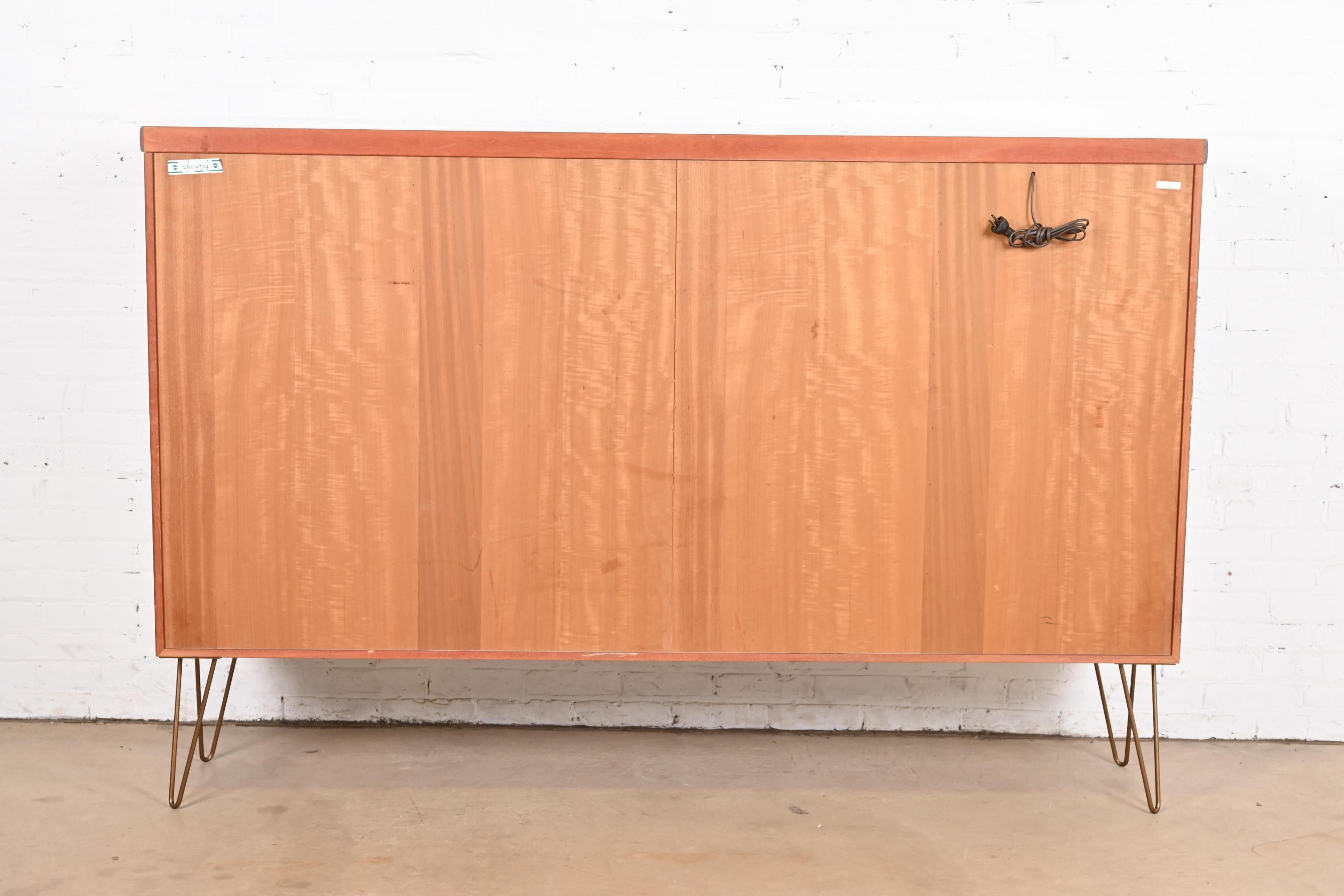 Skovby Danish Modern Rosewood Lighted Bookcase Cabinet, Circa 1970s 5