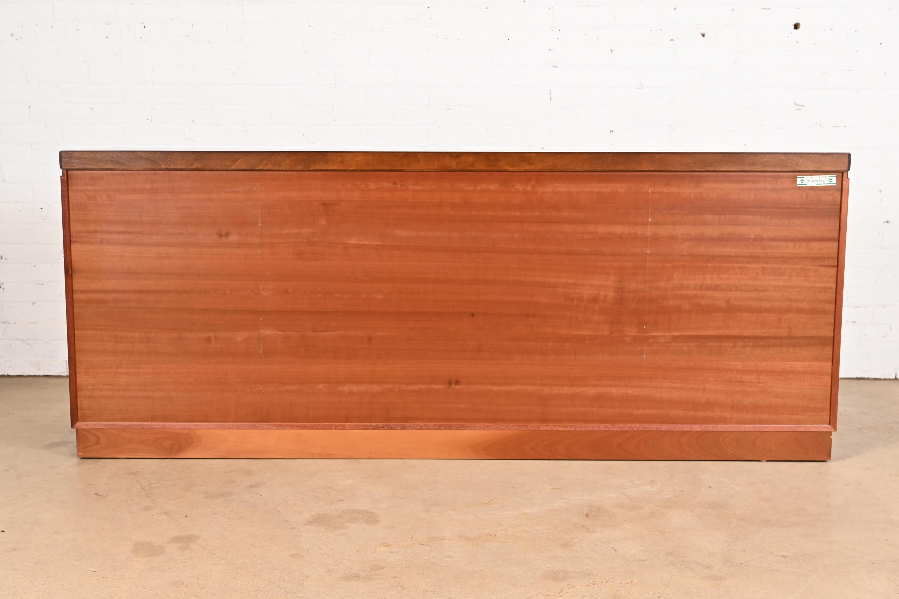 Skovby Danish Modern Rosewood Sideboard Credenza, Newly Refinished For Sale 6
